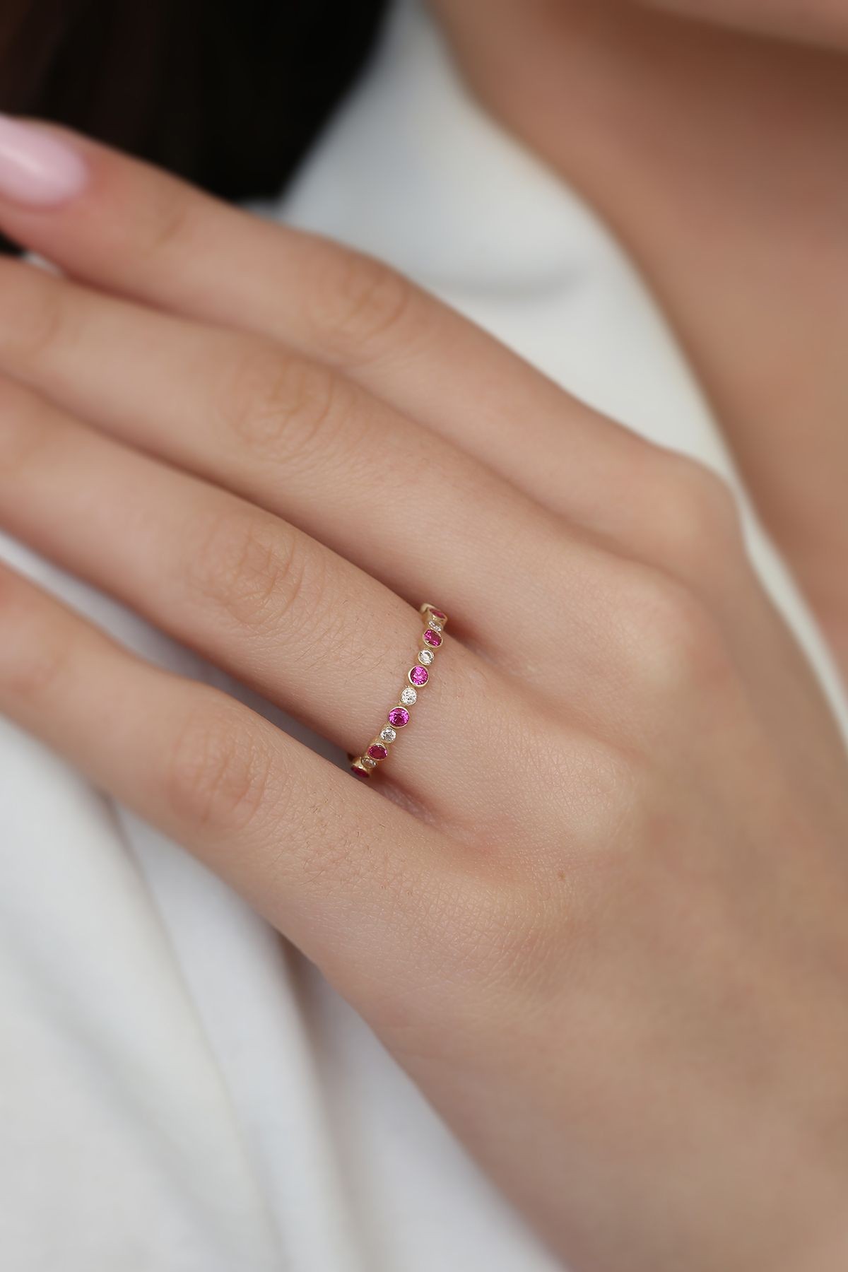 14 Ayar Altın Pembe Taşlı Yüzük