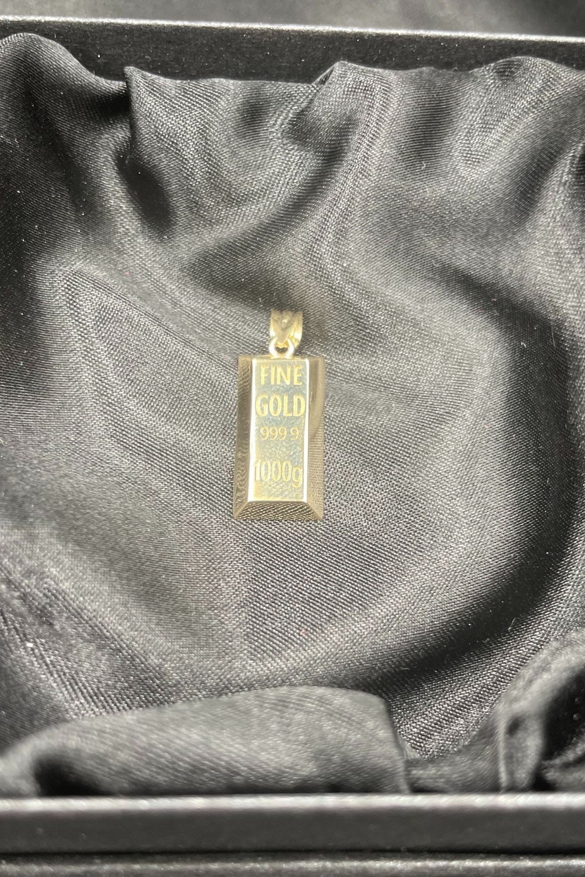 14 Ayar Altın Külçe Altın Desenli Kolye Ucu 2.5 Cm