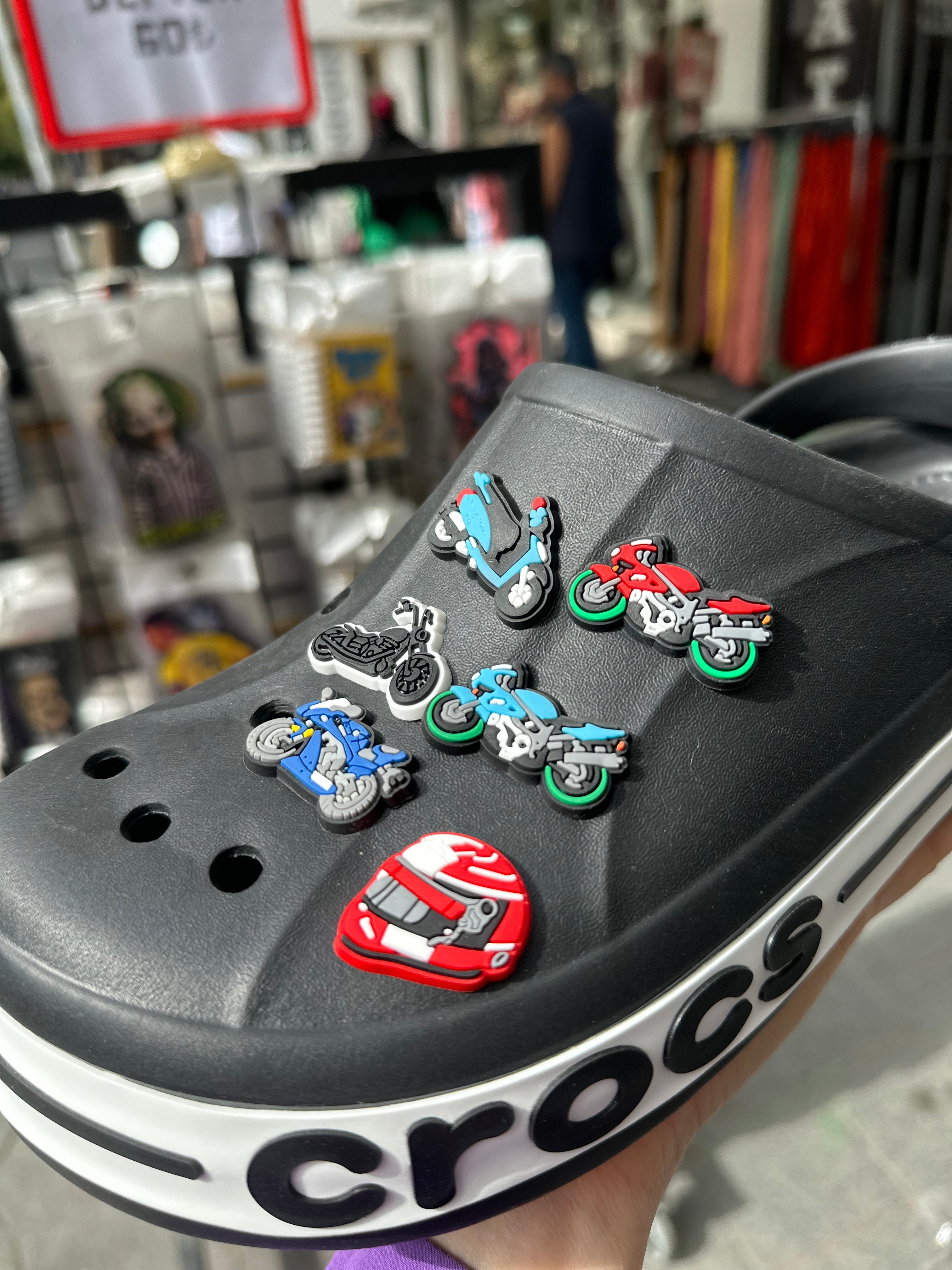 Crocs Süsü-Motorsiklet