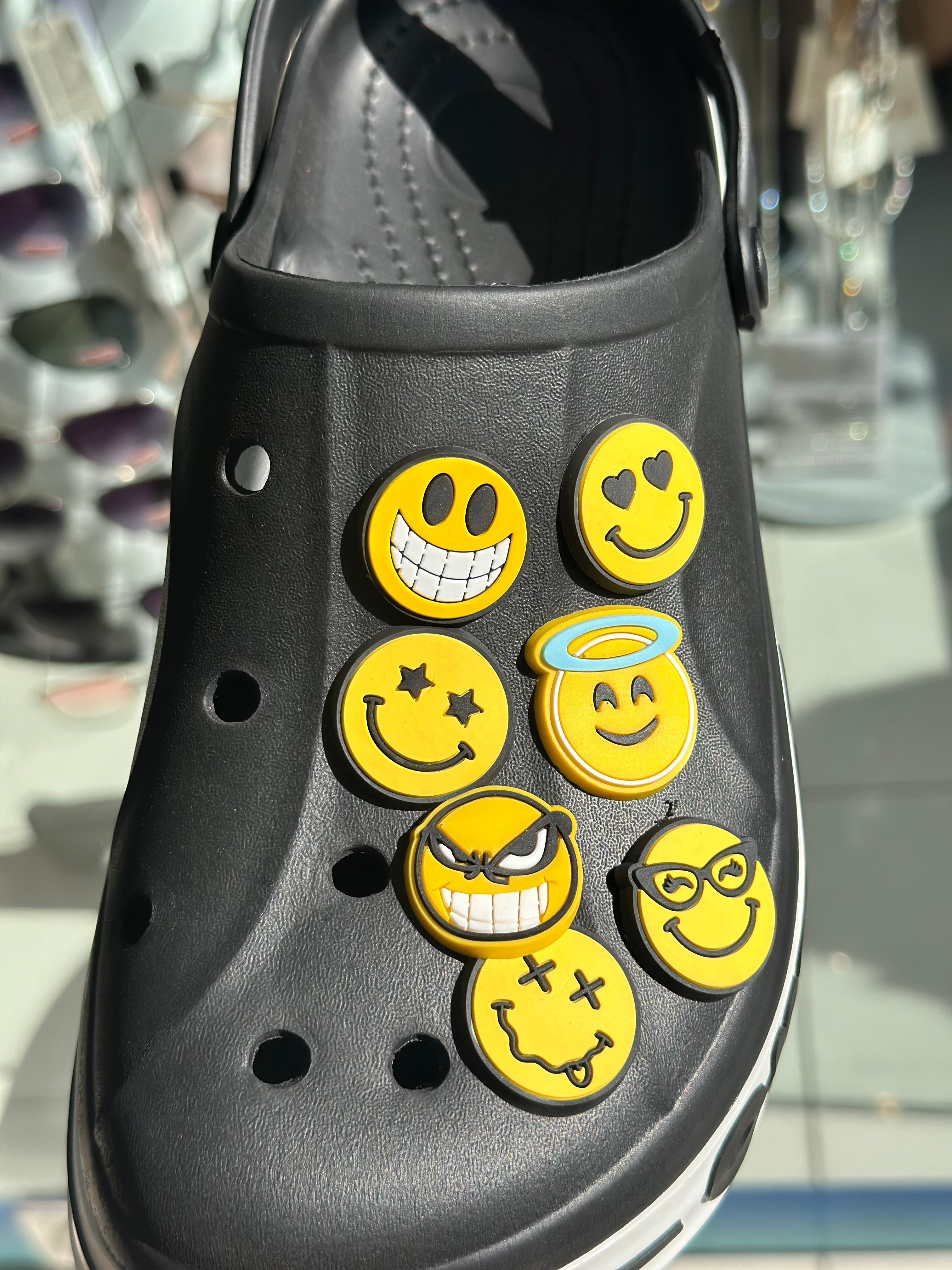 Crocs Süsü-Emojiler