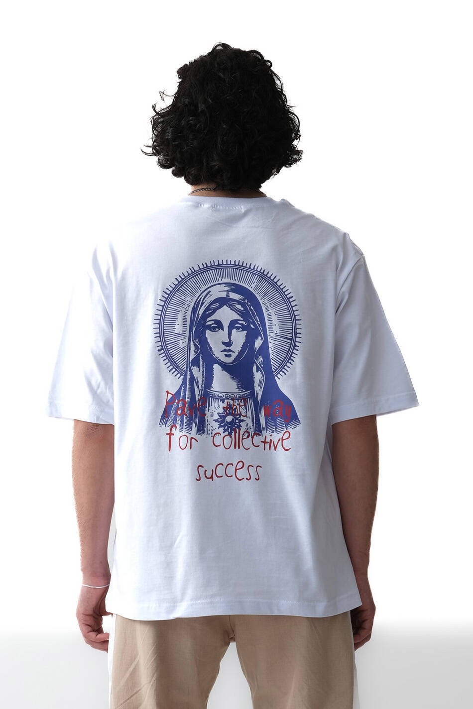 COLLECTIVE OVERSIZE T-SHIRT