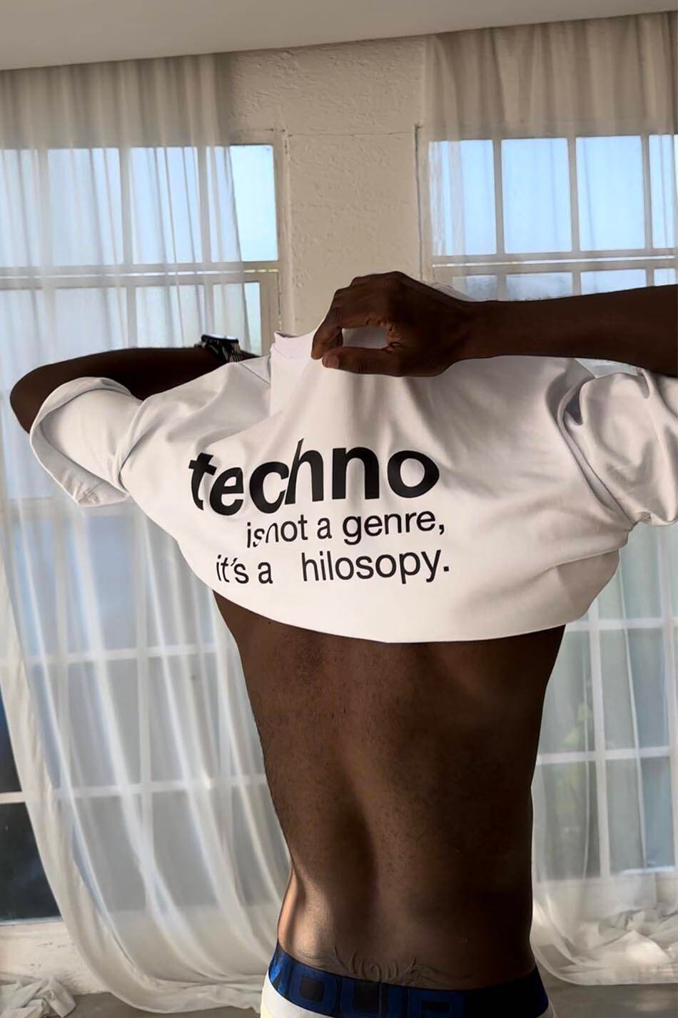 TECHNO IS NOT GENRE OVERSIZE T-SHIRT