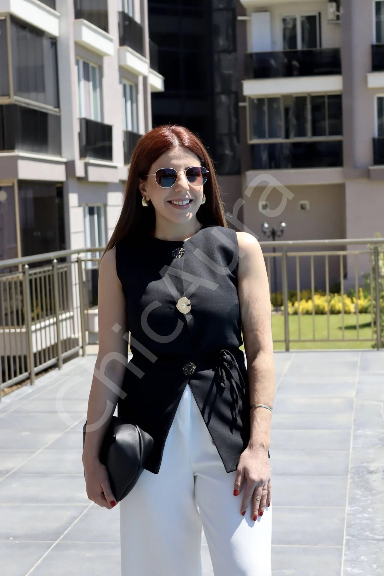 Aria Asimetrik Formlu Gold Düğme Detaylı Kadın Siyah Yelek