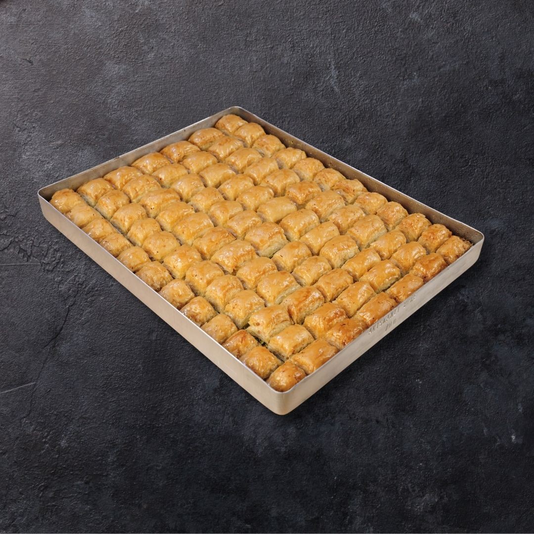 1 Tepsi Cevizli Baklava + 1 Tepsi Adana Akışkanlı Börek