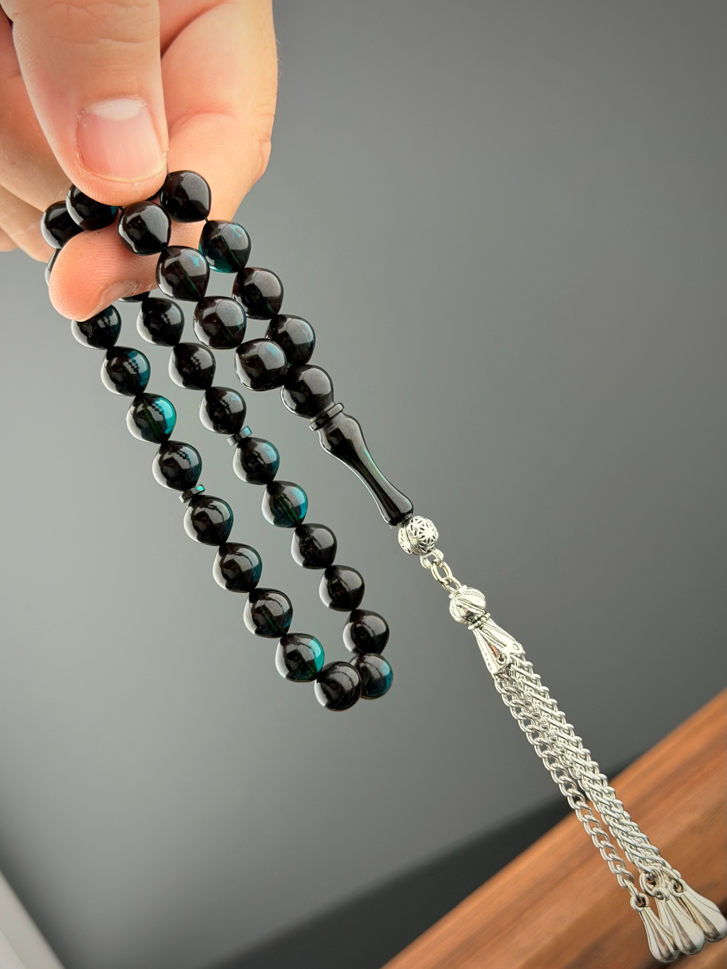 Küre Kesim Alpaka Püsküllü Ateş kehribarı 