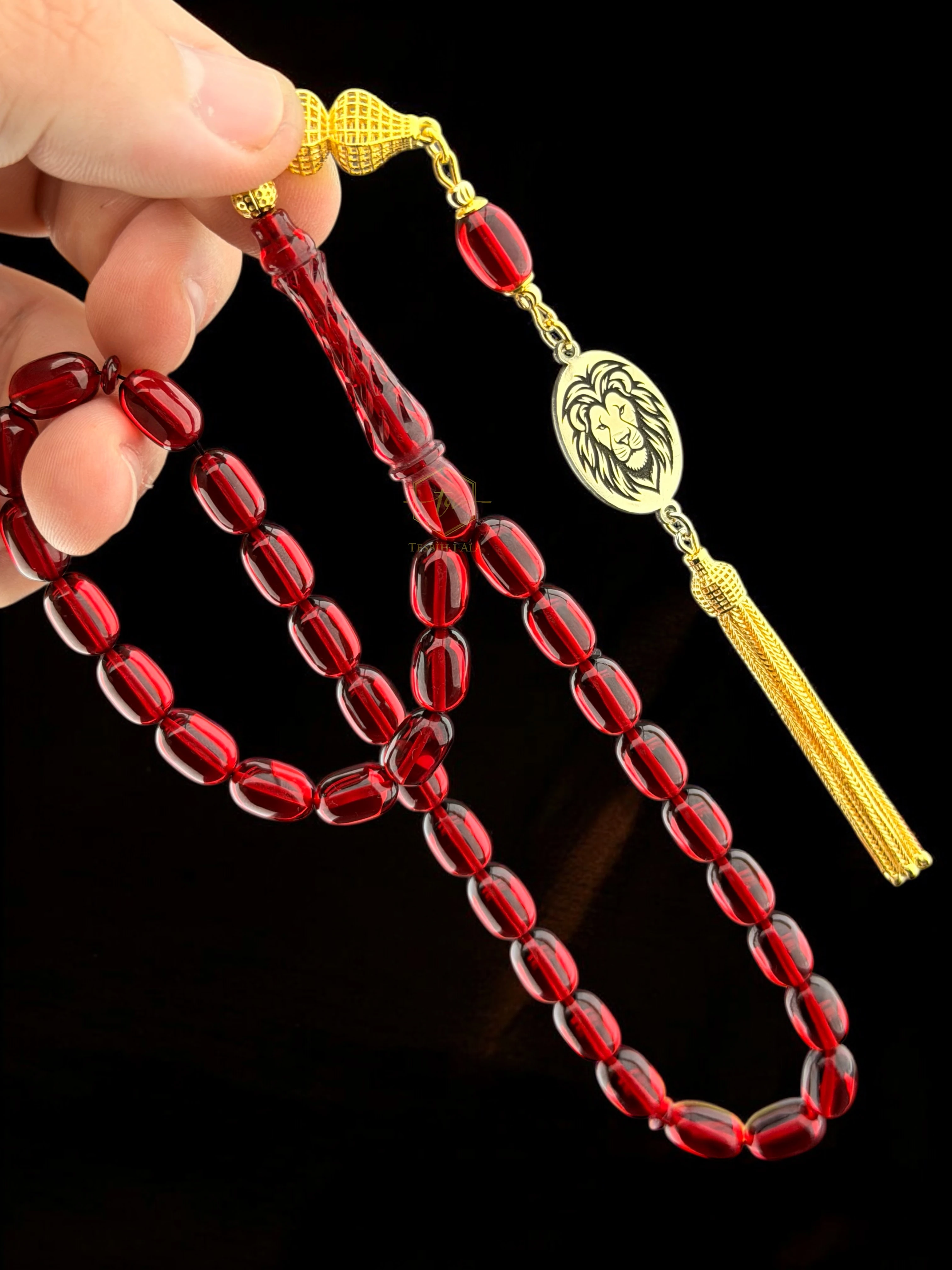 Aslan ve İsim İşlemeli Gold Gümüş Püskül Detaylı, Sarı Kırmızı Temalı Ateş Kehribar Tesbih + ÖZEL KUTUSU HEDİYE