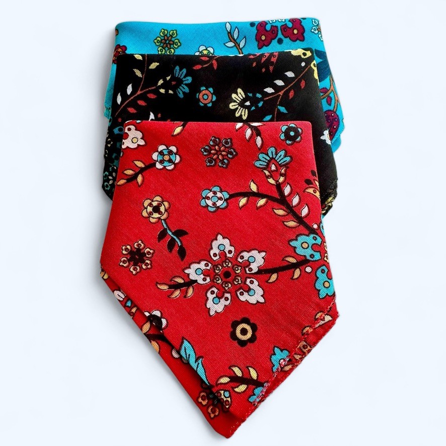 Kadın Çiçek Desenli Mavi, Siyah ve Kırmızı Renk % 100 Koton Bandana