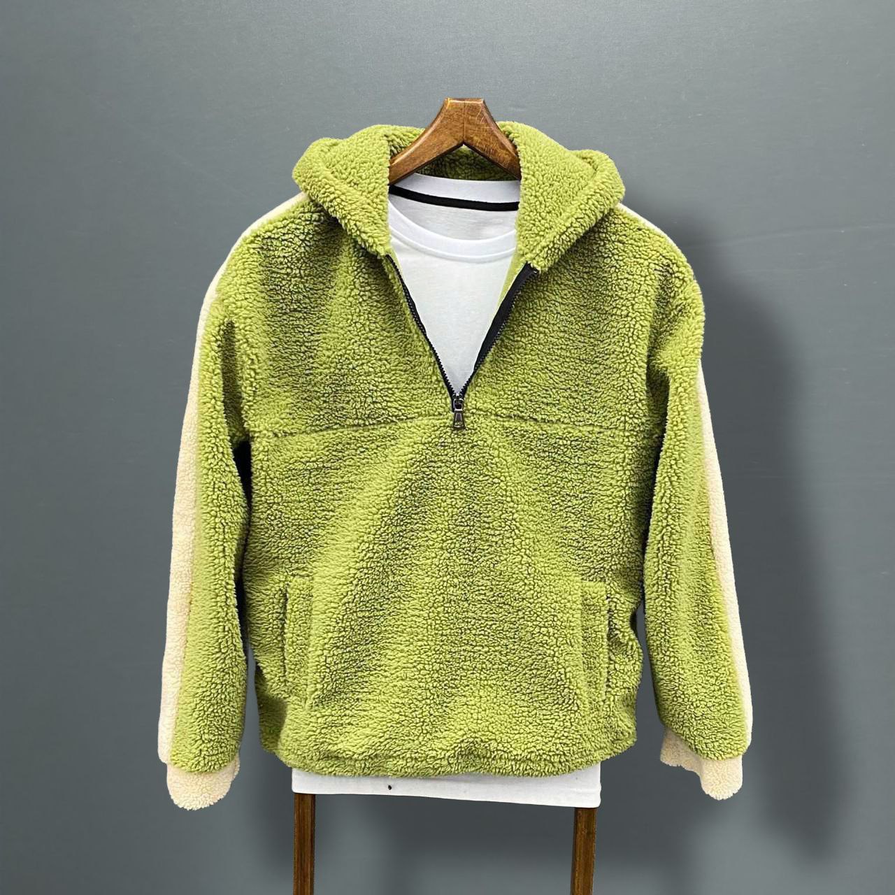 KUZU PELUŞ KAPŞONLU SWEATSHİRT 