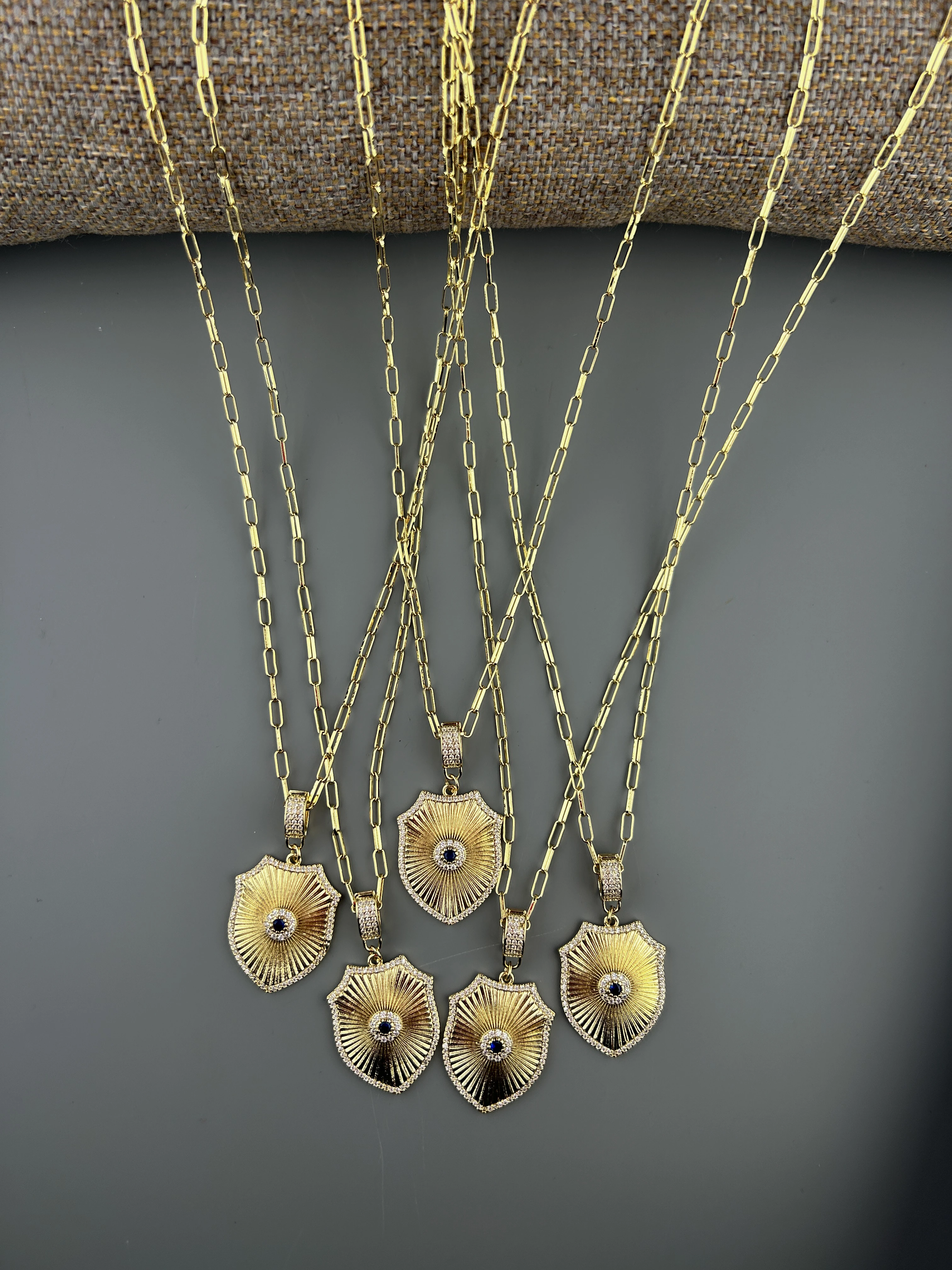 Taşlı Çelik Kolye