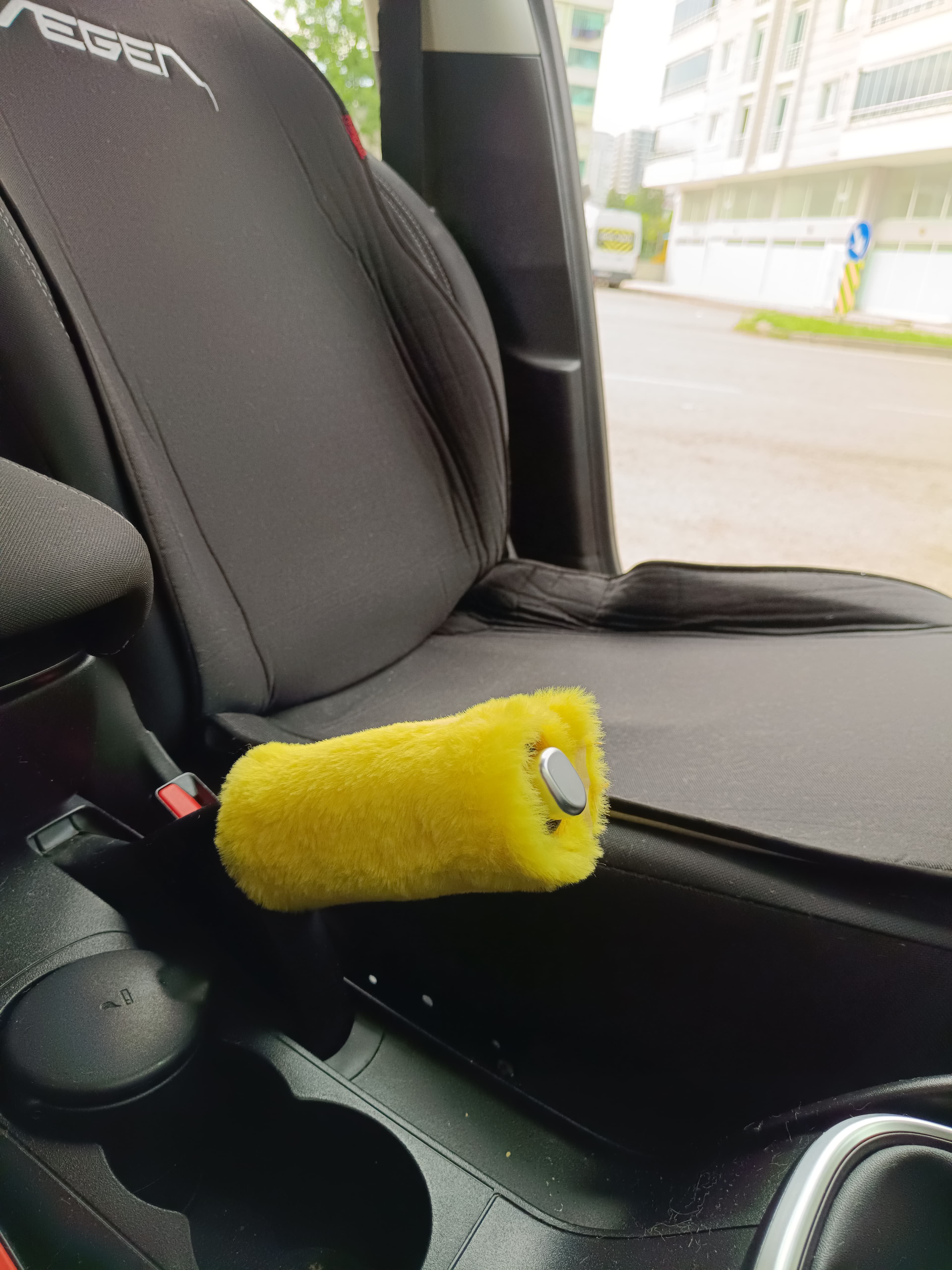 Yumuşak Peluş El Freni Süsü Sarı