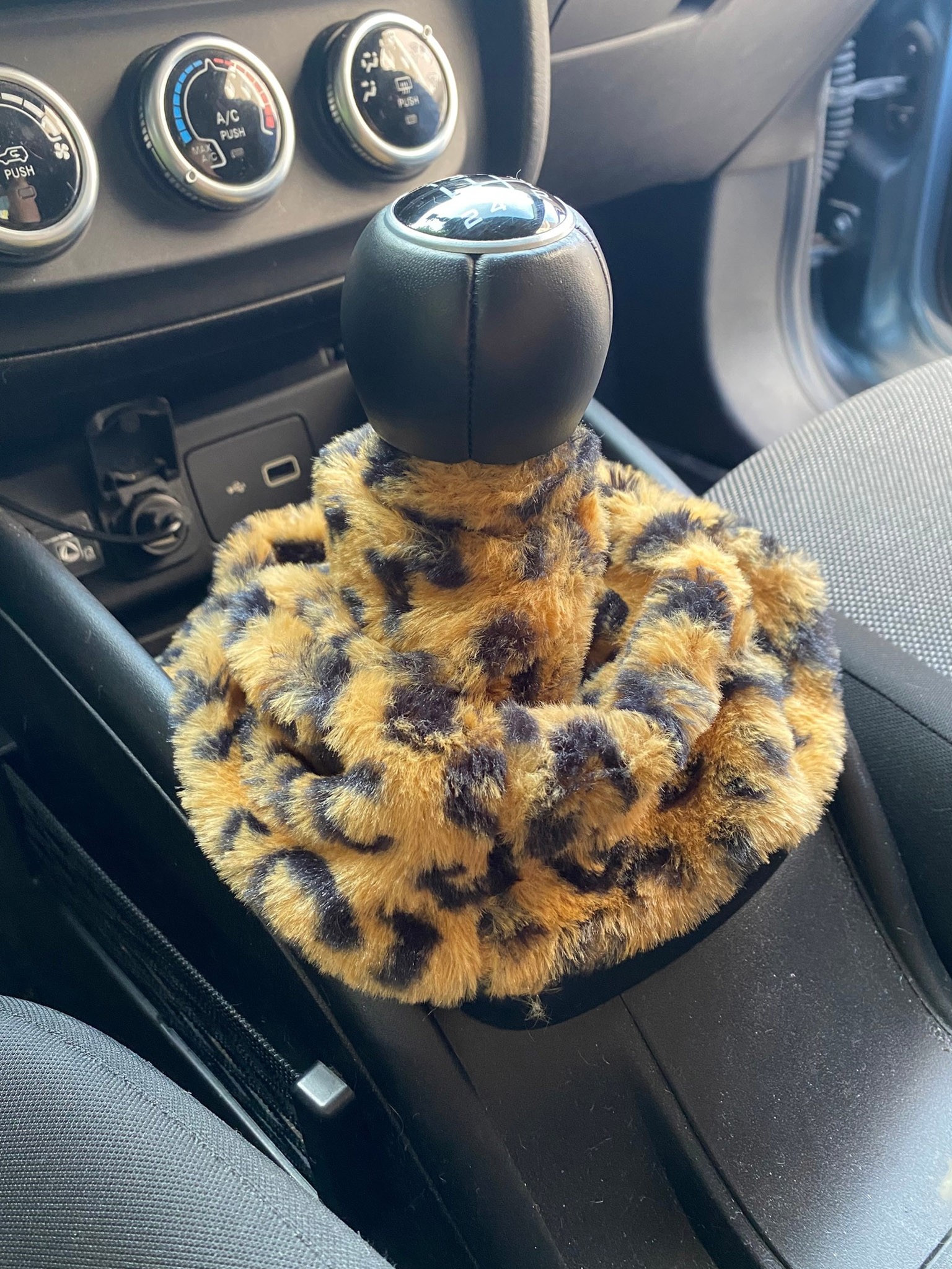 Yumuşak Peluş Vites Körüğü Vites Süsü Leopar Sarı Siyah