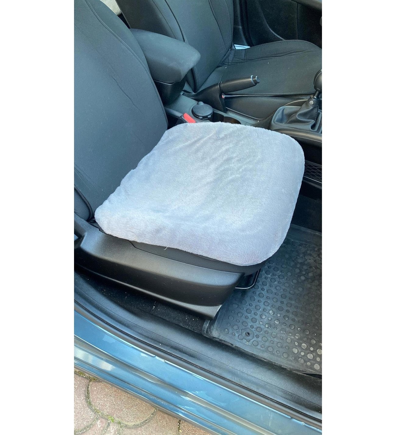 Yumuşak Tüylü Peluş Serme Oto Koltuk Koruyucu Minder Ön Tekli Gri