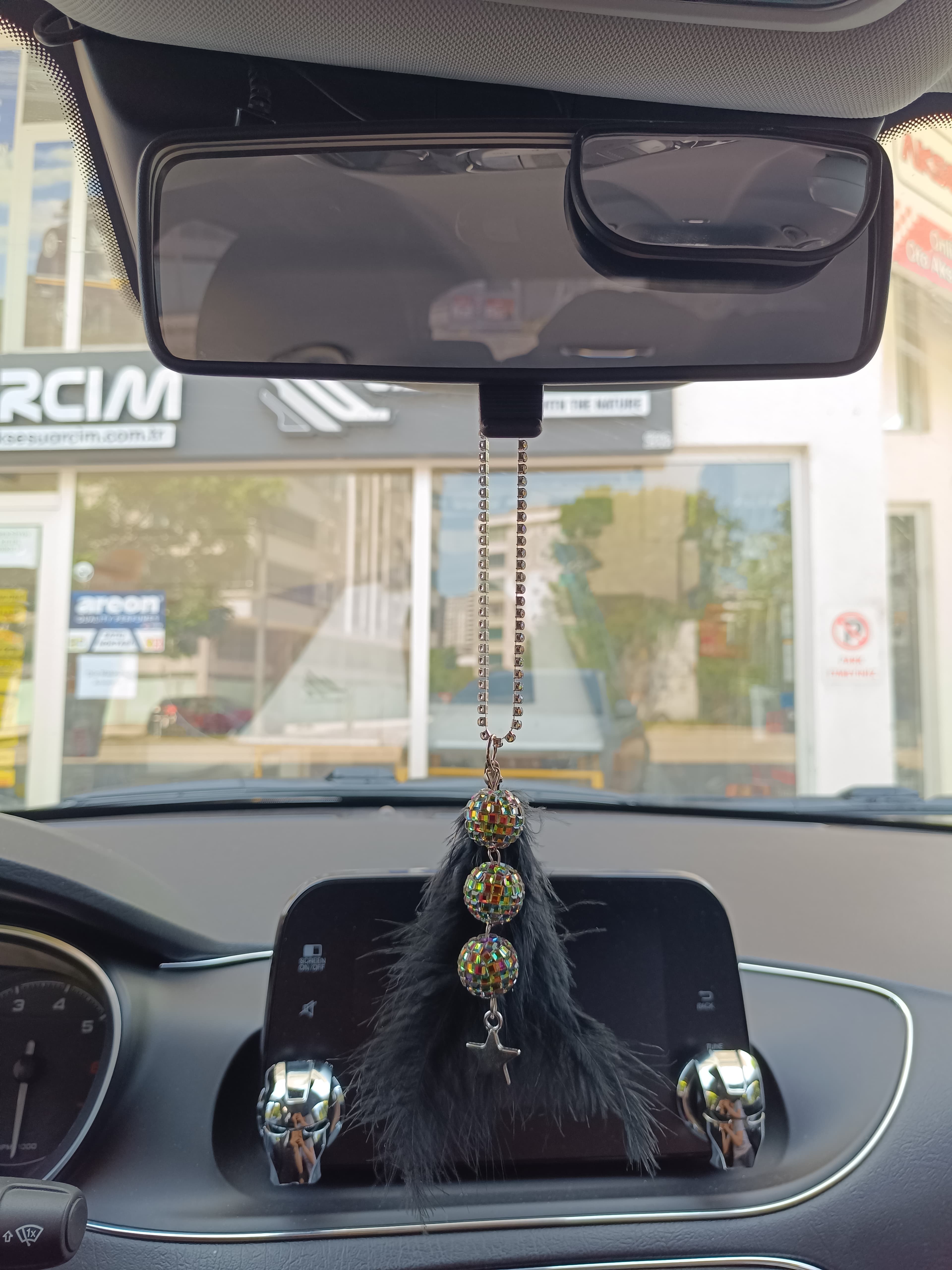 Disko Toplu Metal Yıldız Dikiz Ayna Süsü Siyah Tüylü