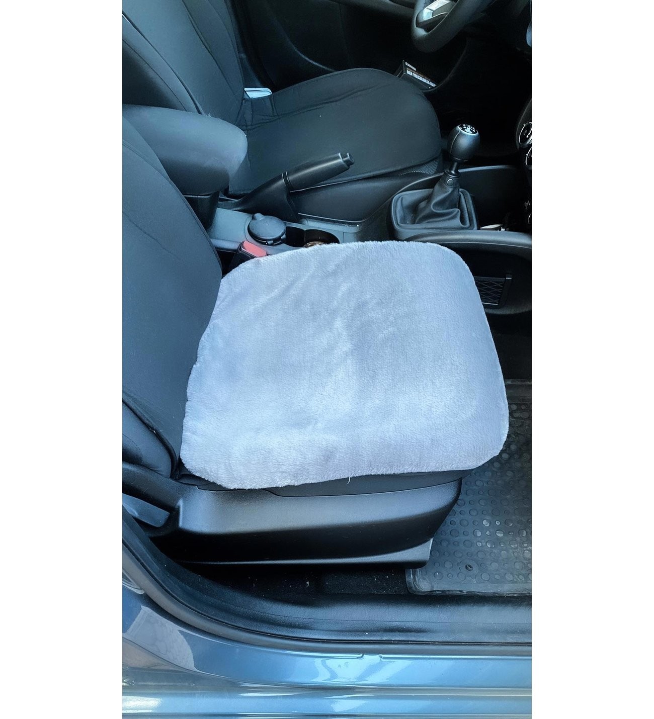 Yumuşak Tüylü Peluş Serme Oto Koltuk Koruyucu Minder Ön Tekli Gri
