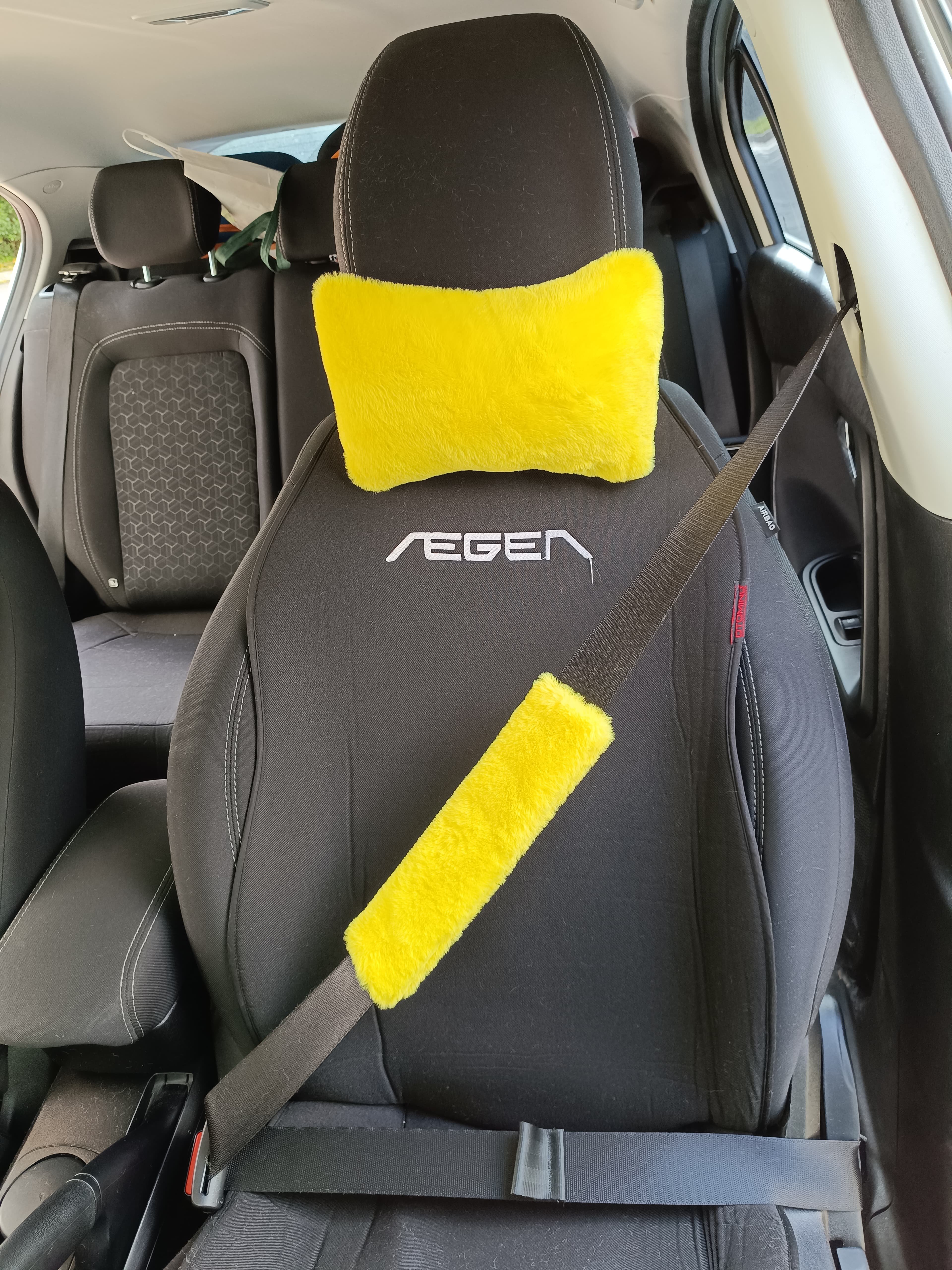 Peluş Ortopedik Araba Seyahat Boyun Yastığı Emniyet Kemer Pedi Seti Sarı