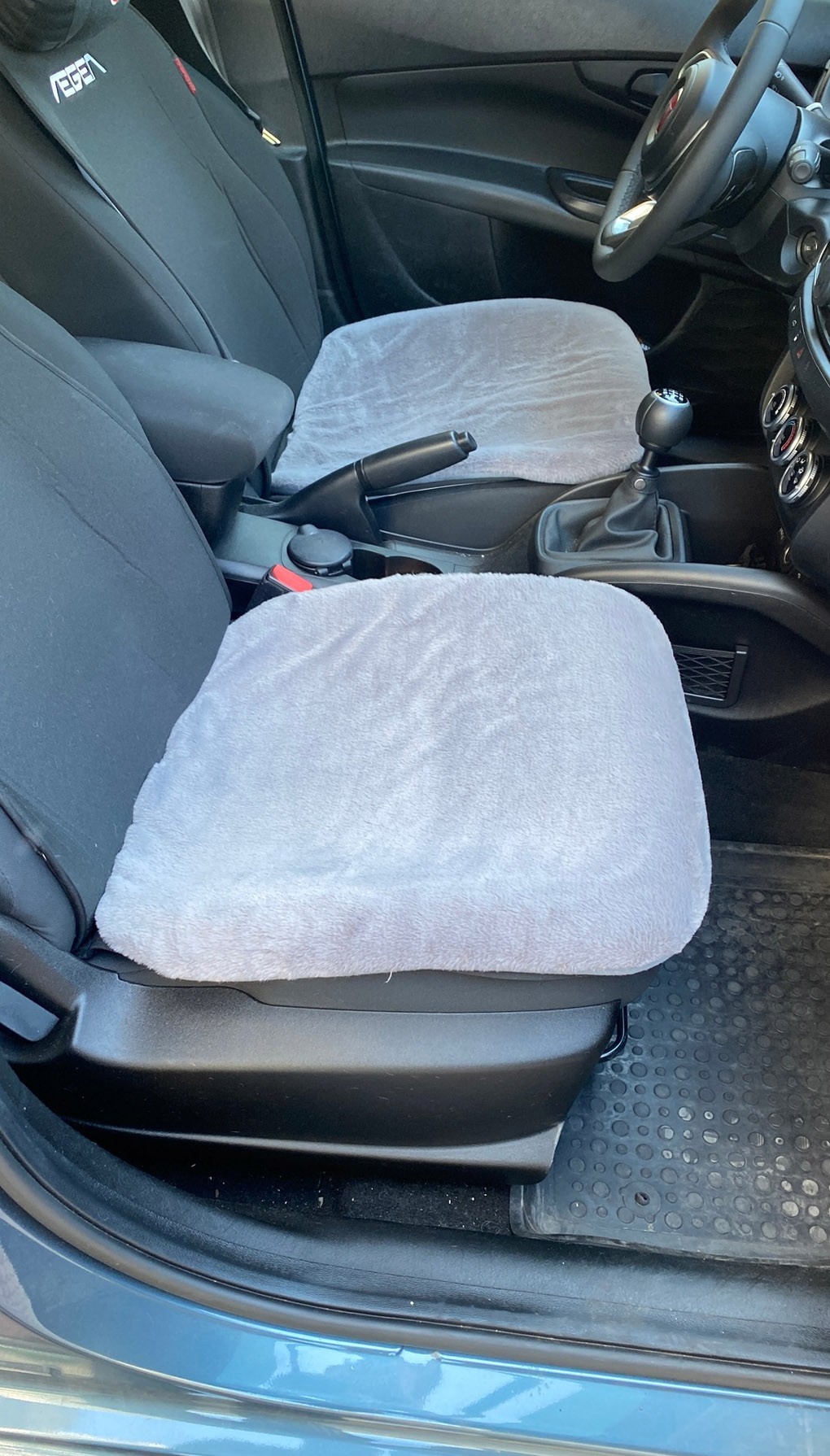 Yumuşak Tüylü Peluş Serme Oto Koltuk Koruyucu Minder Kılıf Ön 2'li Gri