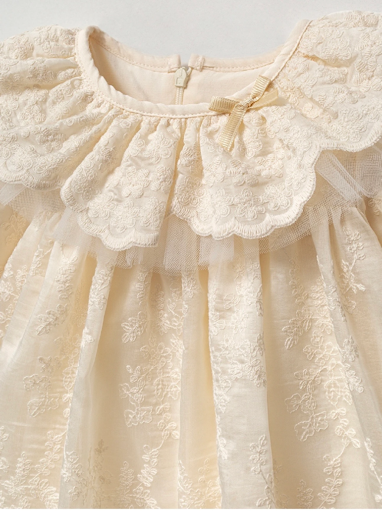 Yakalı Çiçek İşlemeli Premium Kız Bebek Elbise 