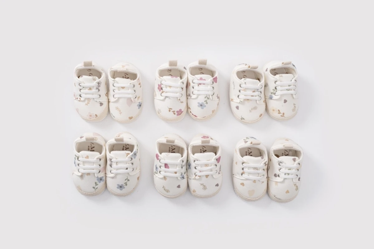 Çiçek Desenli Kız Bebek Patik Ayakkabı