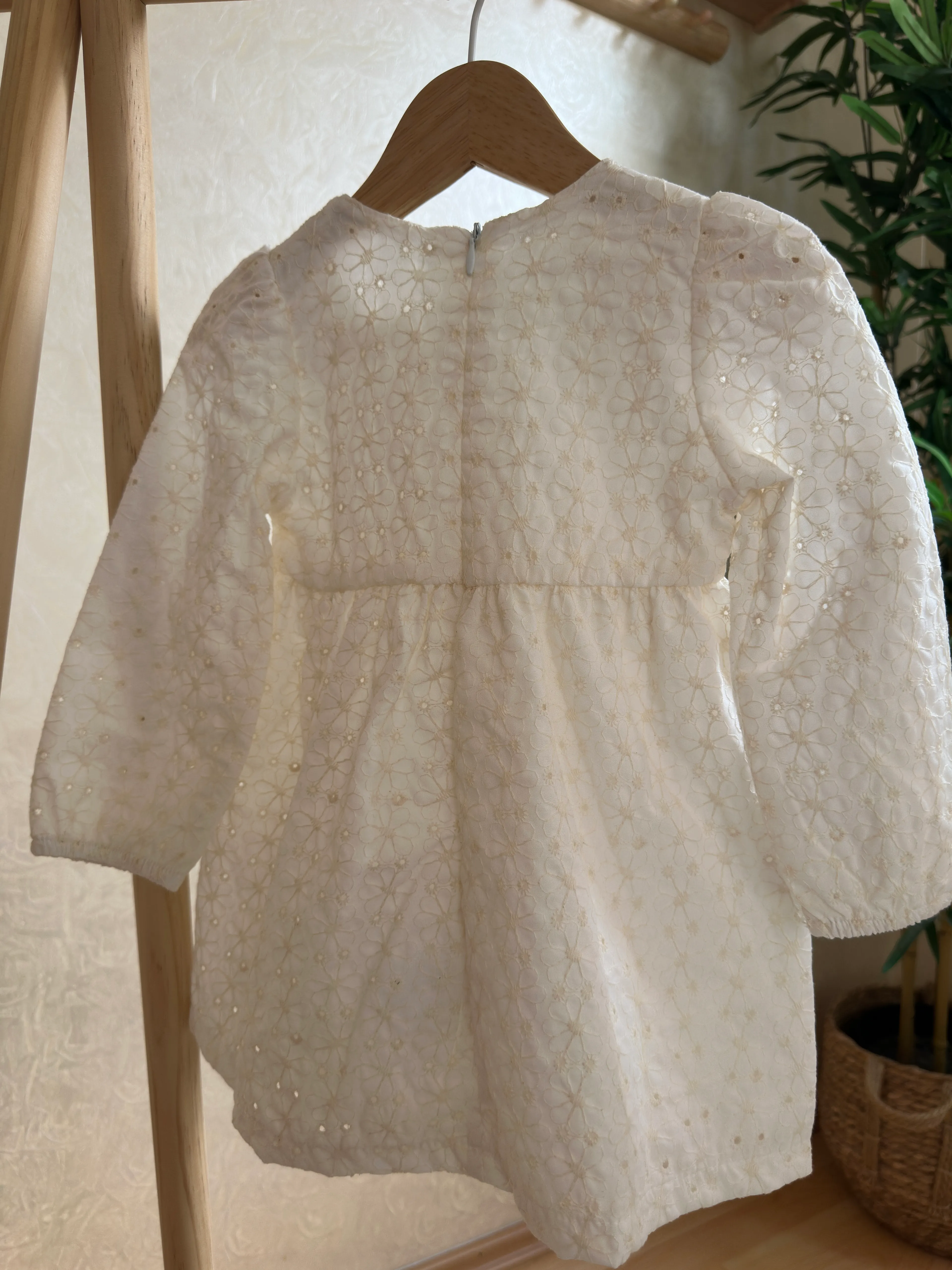 Fisto Çiçek İşlemeli Kız Bebek Elbise