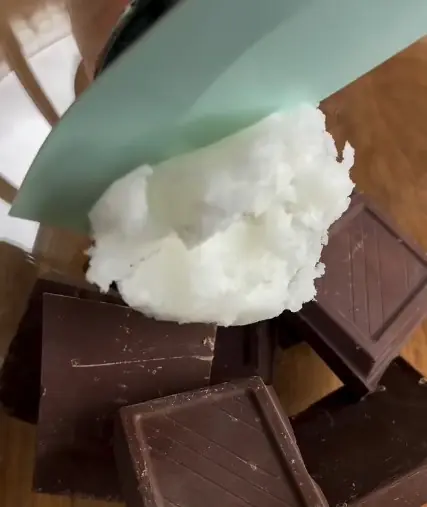 Çikolata ve Hindistancevizi Yağının Hazırlanması