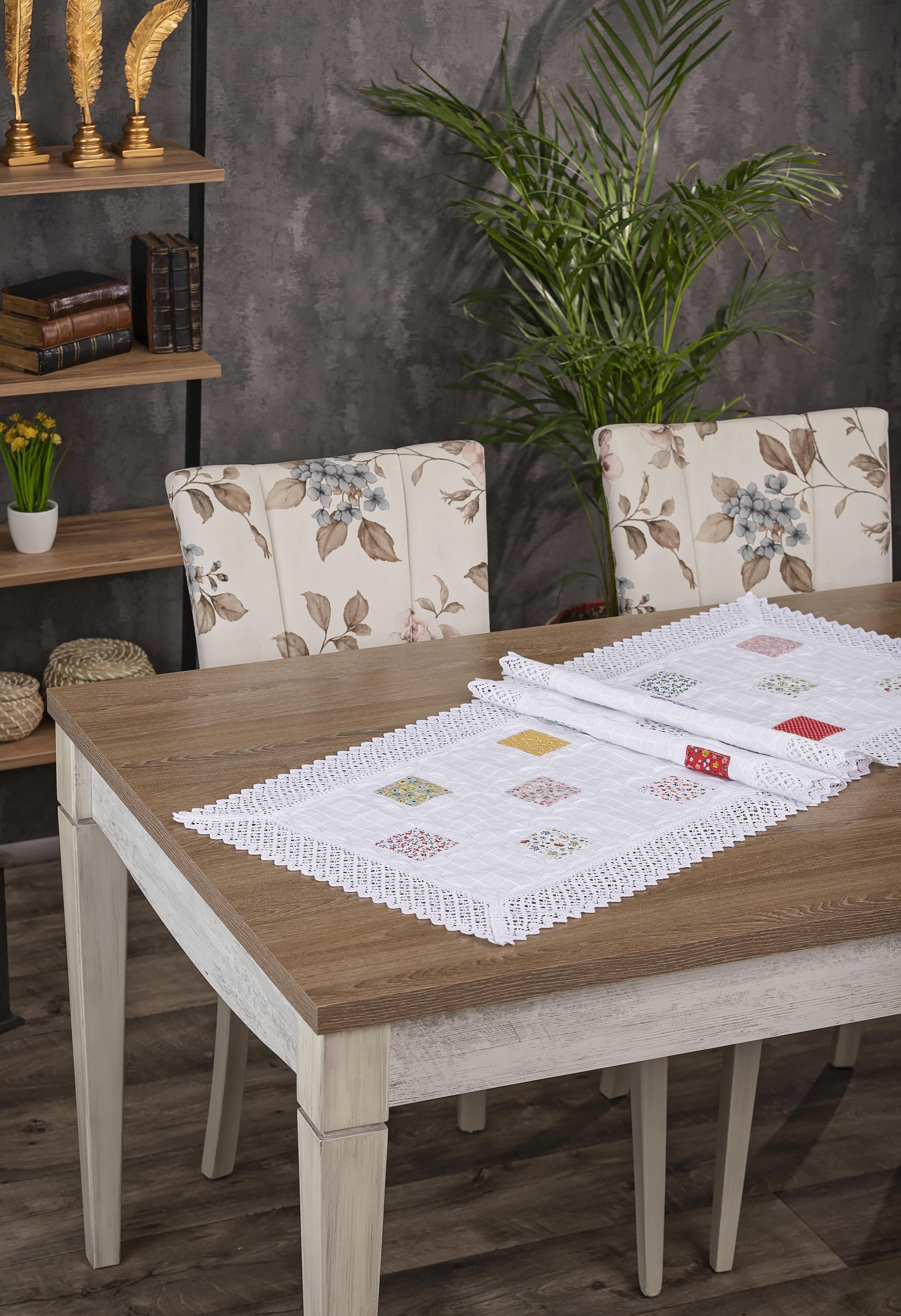 Dantel Kenarlı Patchwork Masa Runner