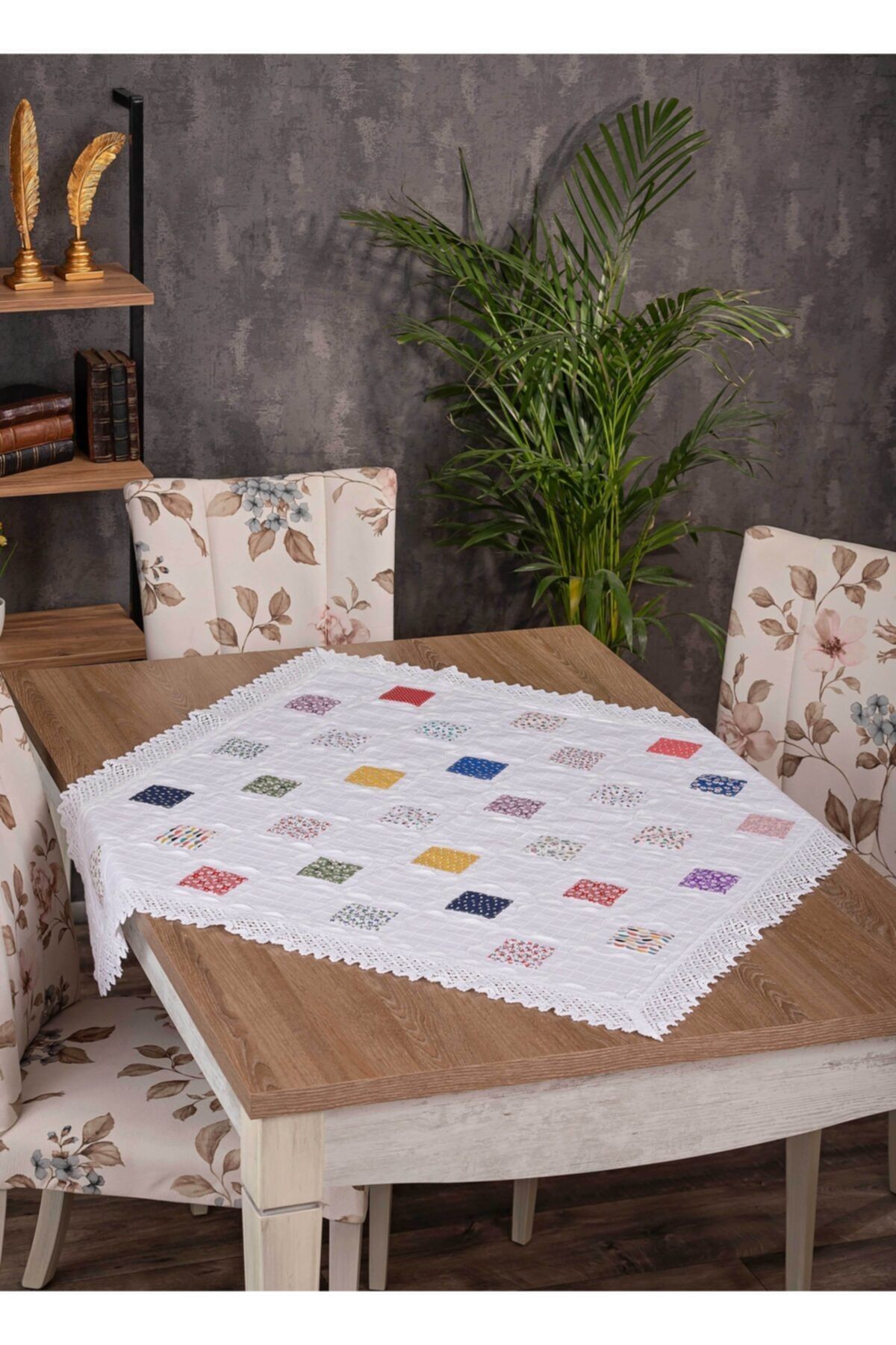 Patchwork Beyaz Sehpa Örtüsü