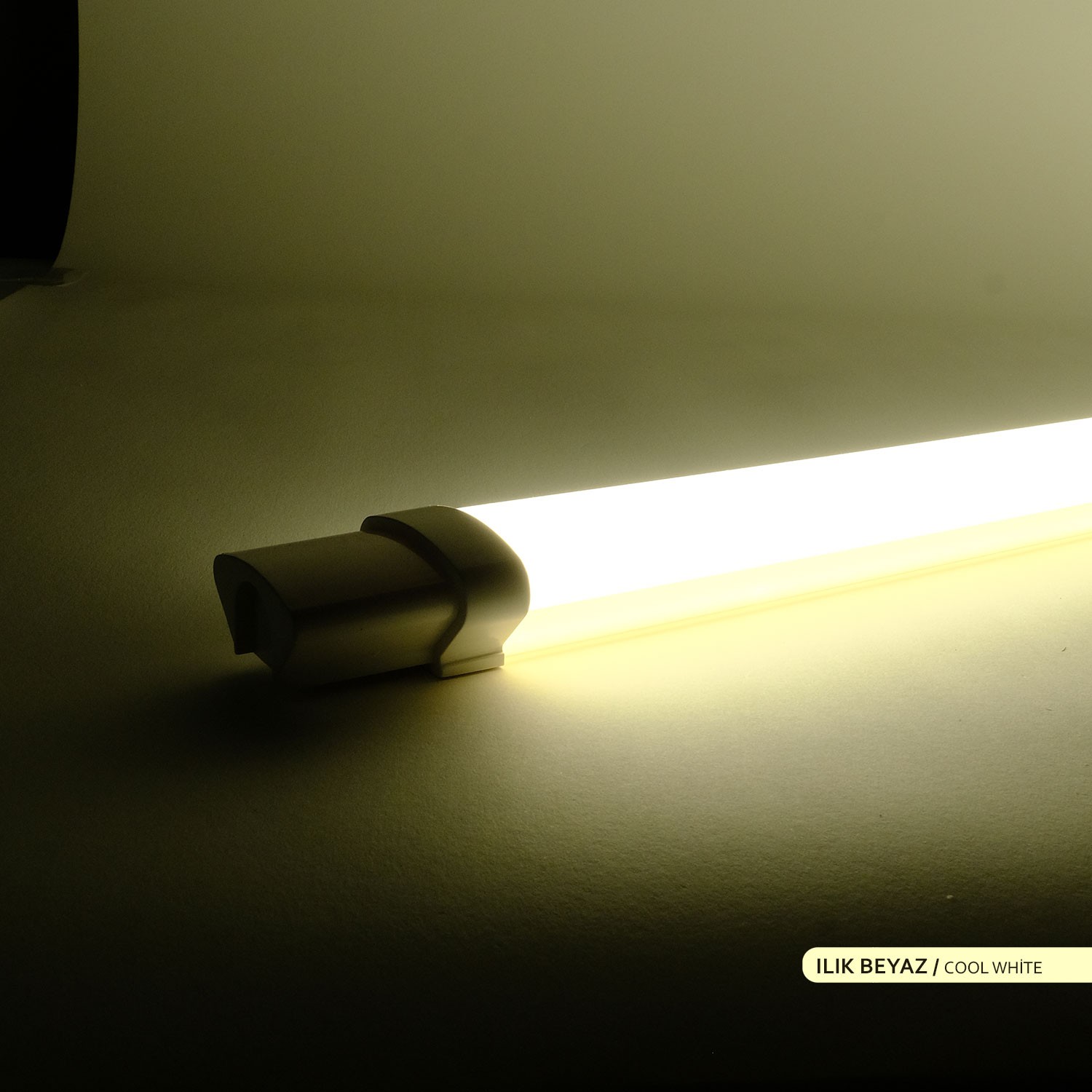 ACK Uranüs LED Bant Etanj Armatür 36W 4000K Ilık Beyaz 120cm IP65 AT02-01210