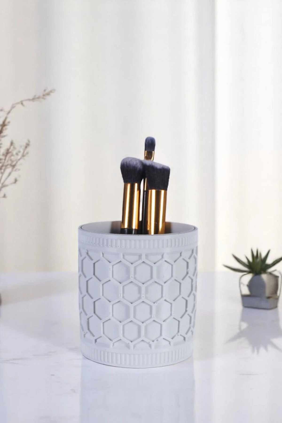 Beyaz thumbnail image