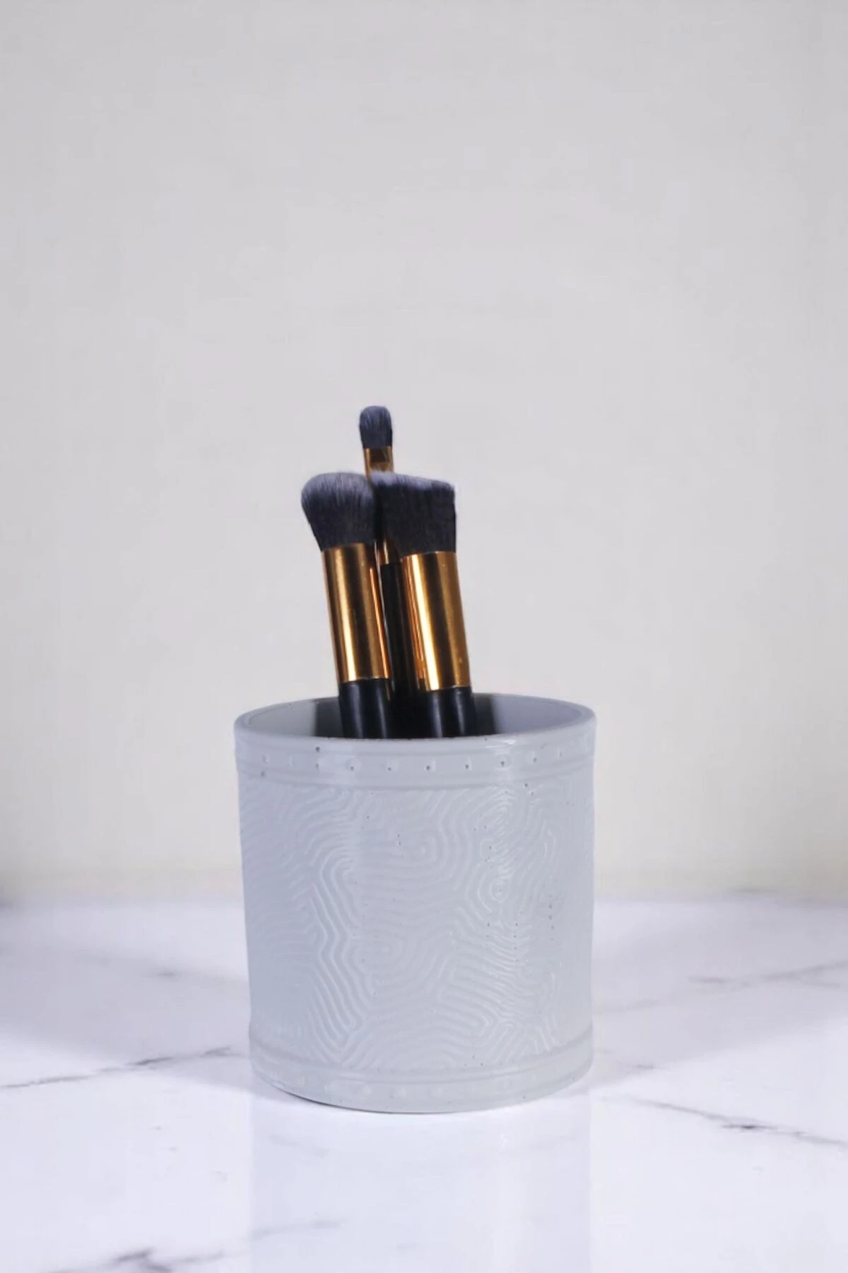 Beyaz thumbnail image