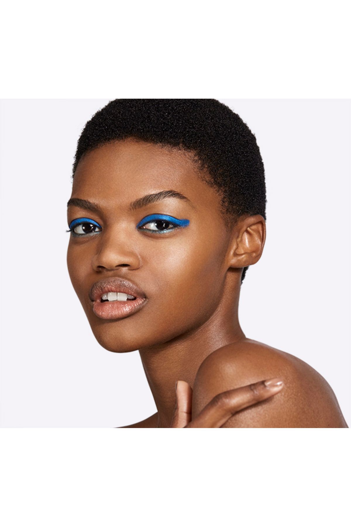 Suya Dayanıklı Doğal Saten Bitişli Fondöten - Studio Face And Body Foundation C1 - 120ml