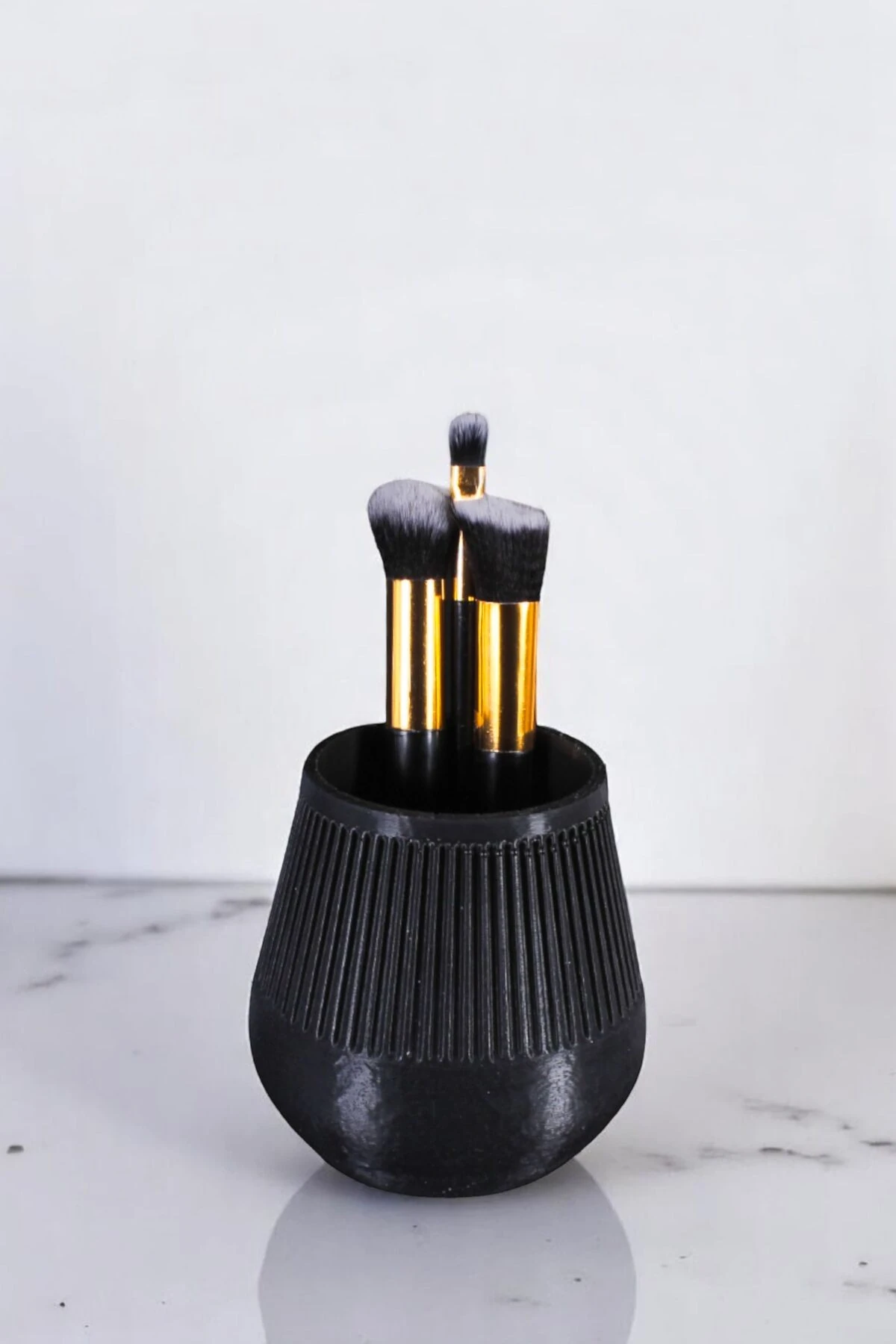 SİYAH thumbnail image