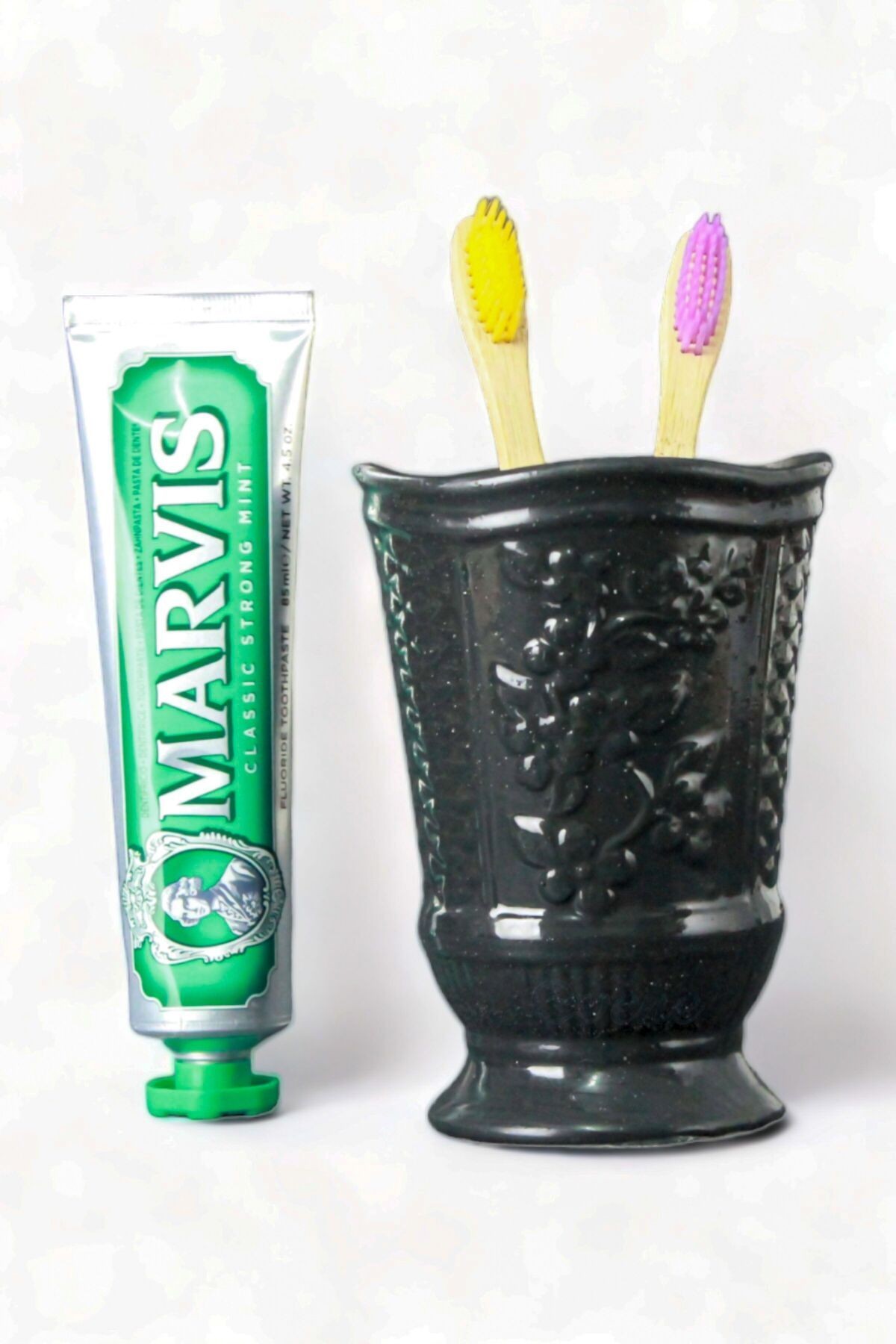 SİYAH thumbnail image