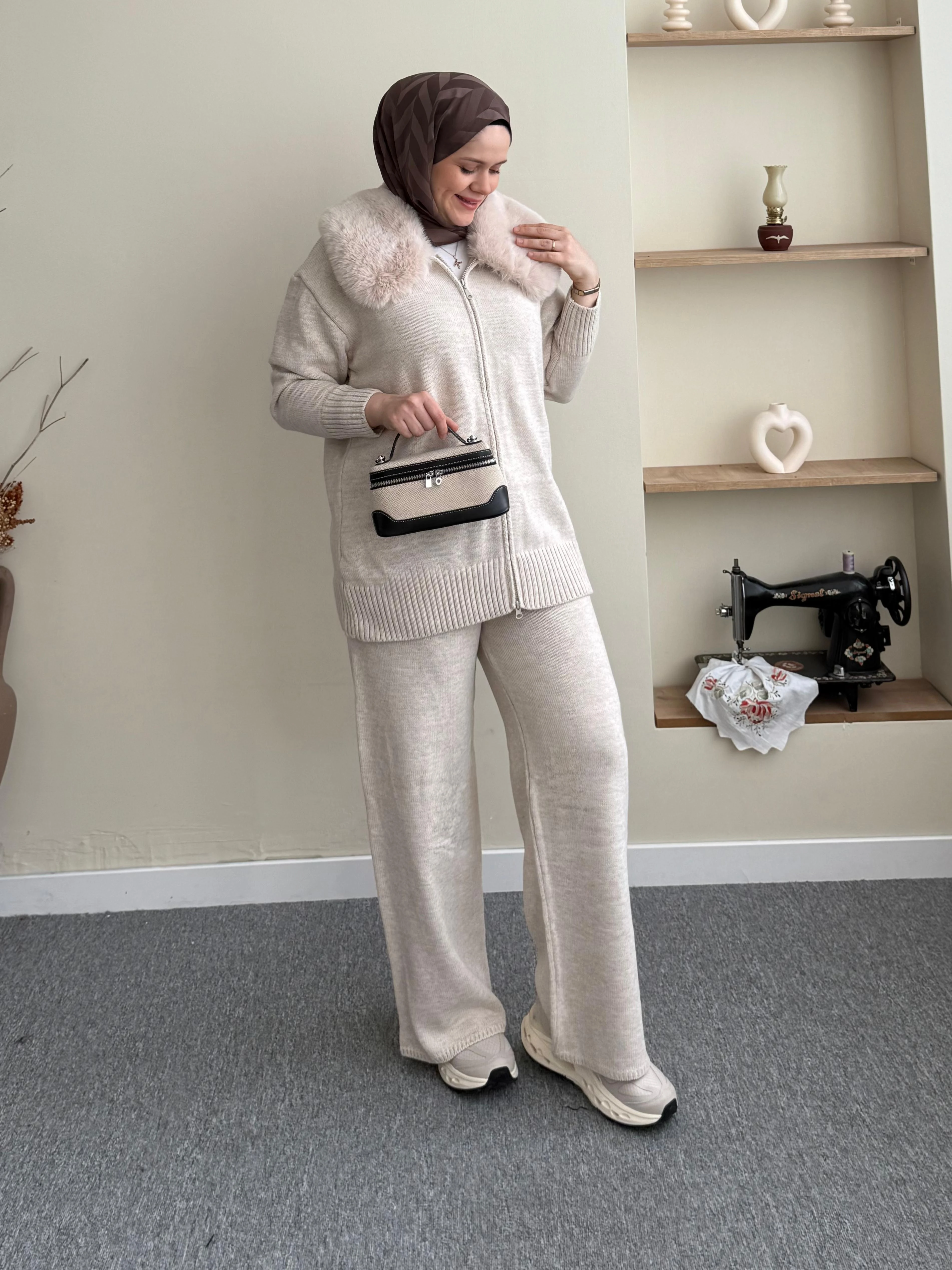 Kürklü Triko Takım - Taş