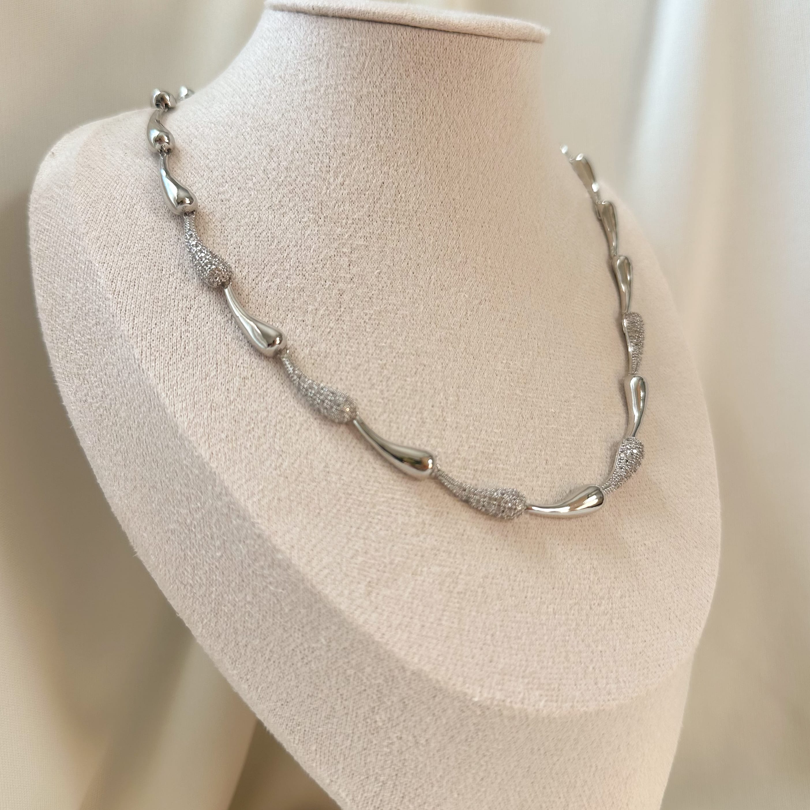 Damla Taşlı Kolye - Silver Taşlı