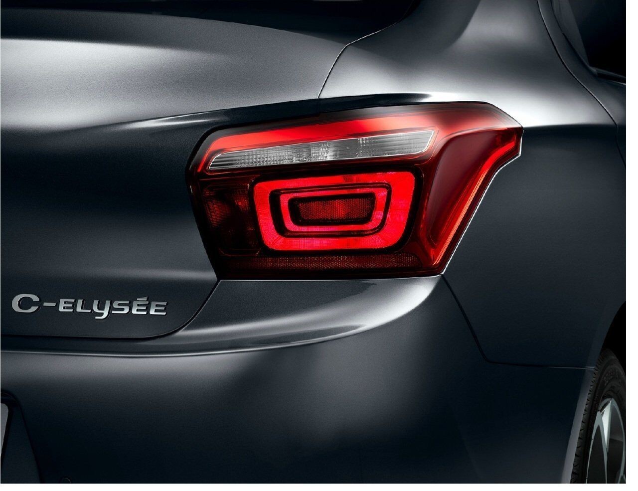 PSA 9818810280 | Citroen C-Elyse Sağ Stop Lambası Makyajlı Kasa Duylu Orijinal