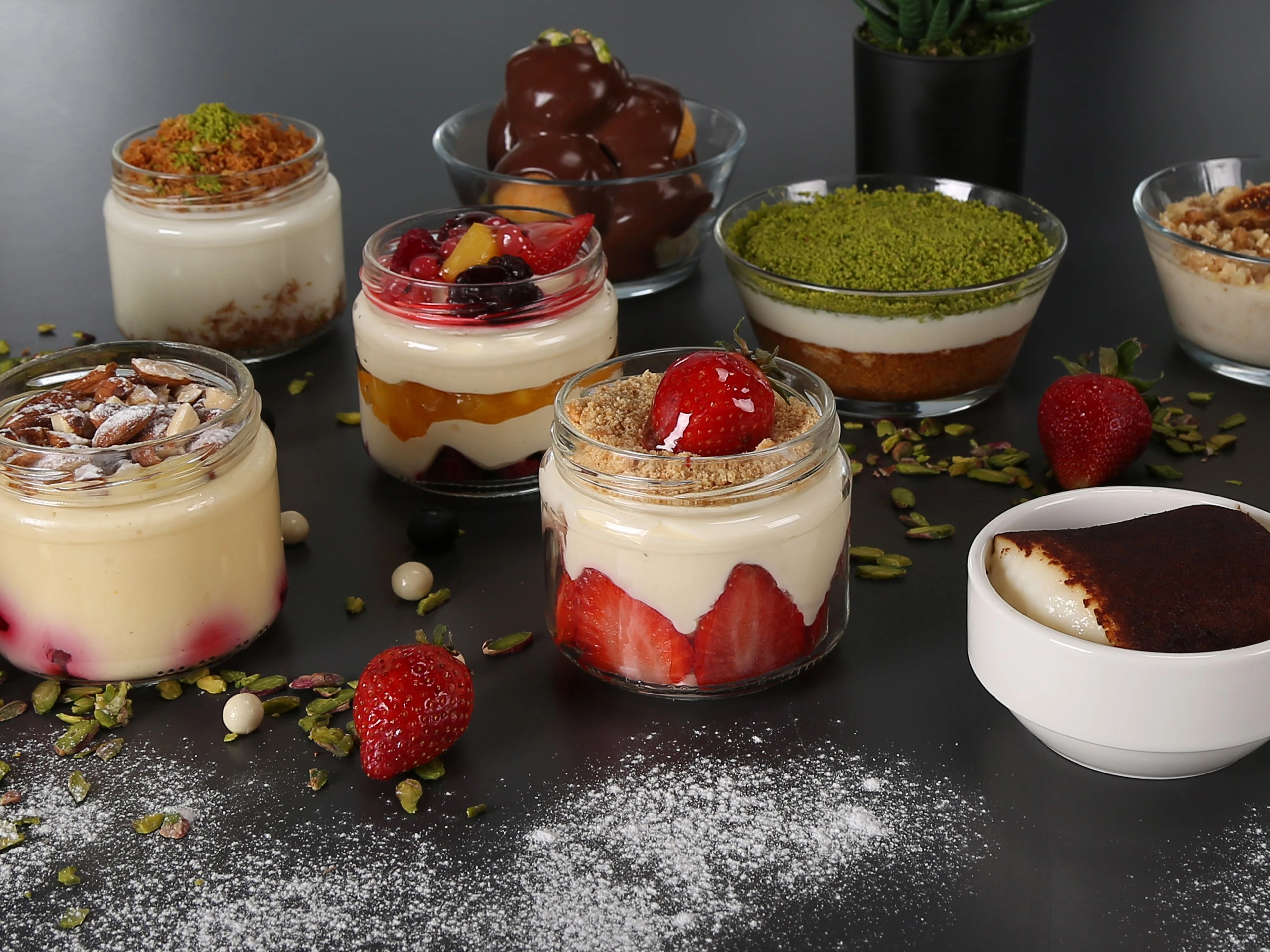 Kavanoz Tatlı İkramı / Magnolia - Tiramisu - Profiterol