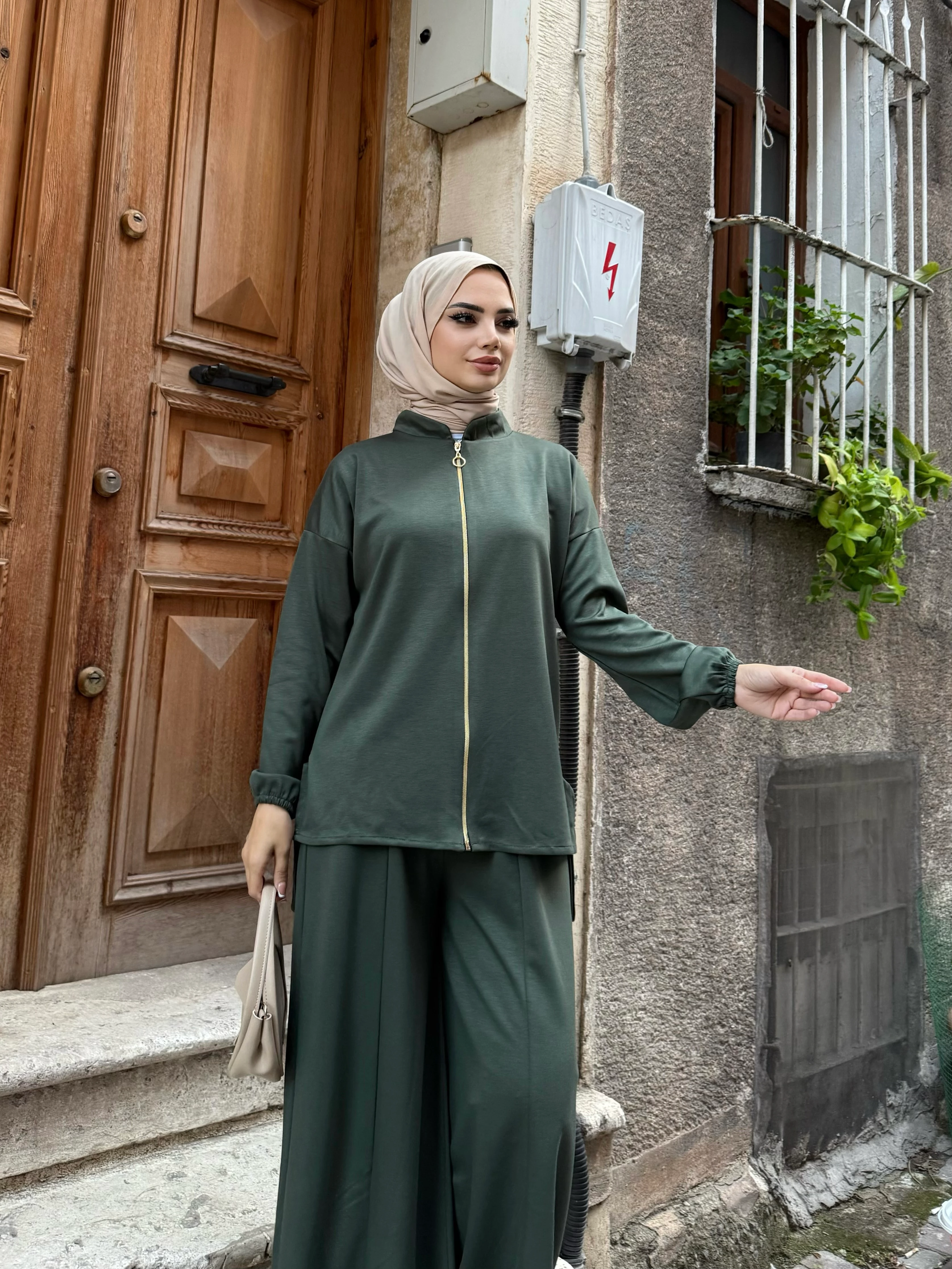 MODAL KUMAŞ HIRKALI SPOR TAKIM