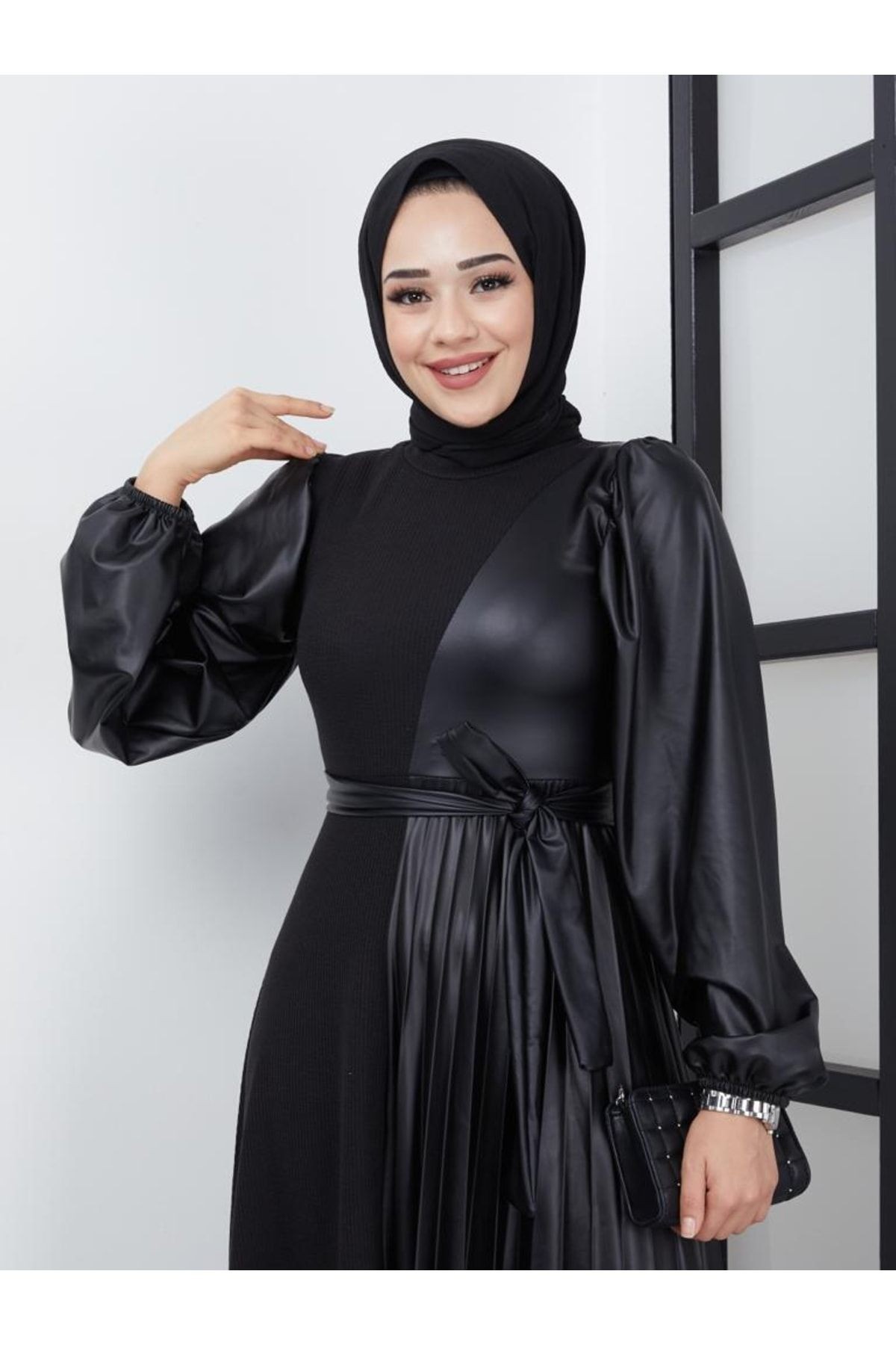 Pilise Detaylı Deri Kombin Elbise