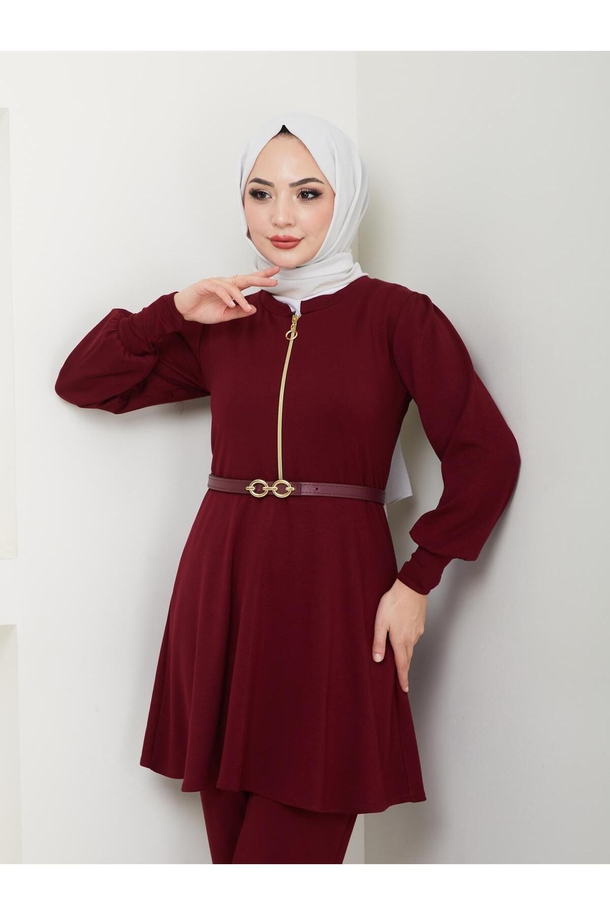 FERMUAR DETAYLI KEMERLİ MODAL TREND TAKIM