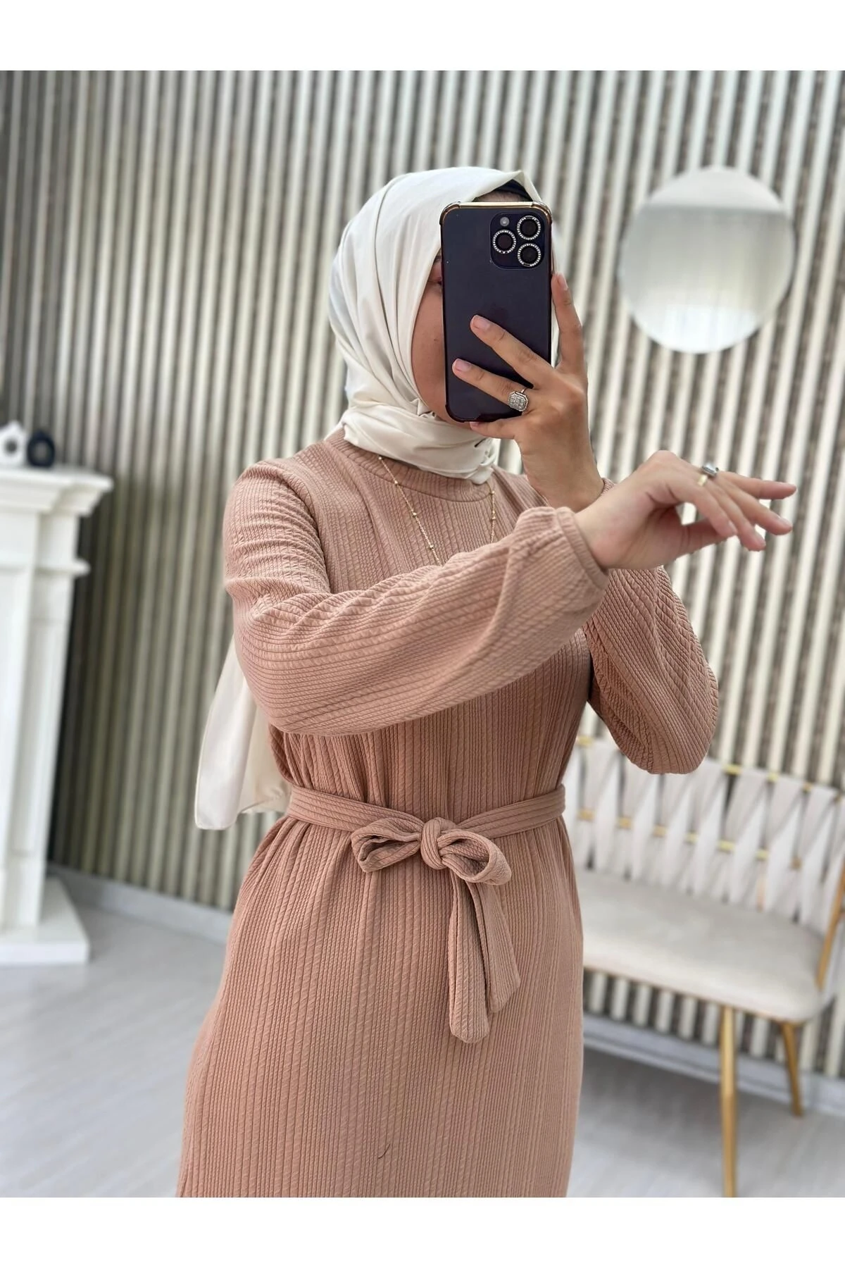 MEVSİMLİK SAÇ DESEN KUŞAKLI ELBİSE