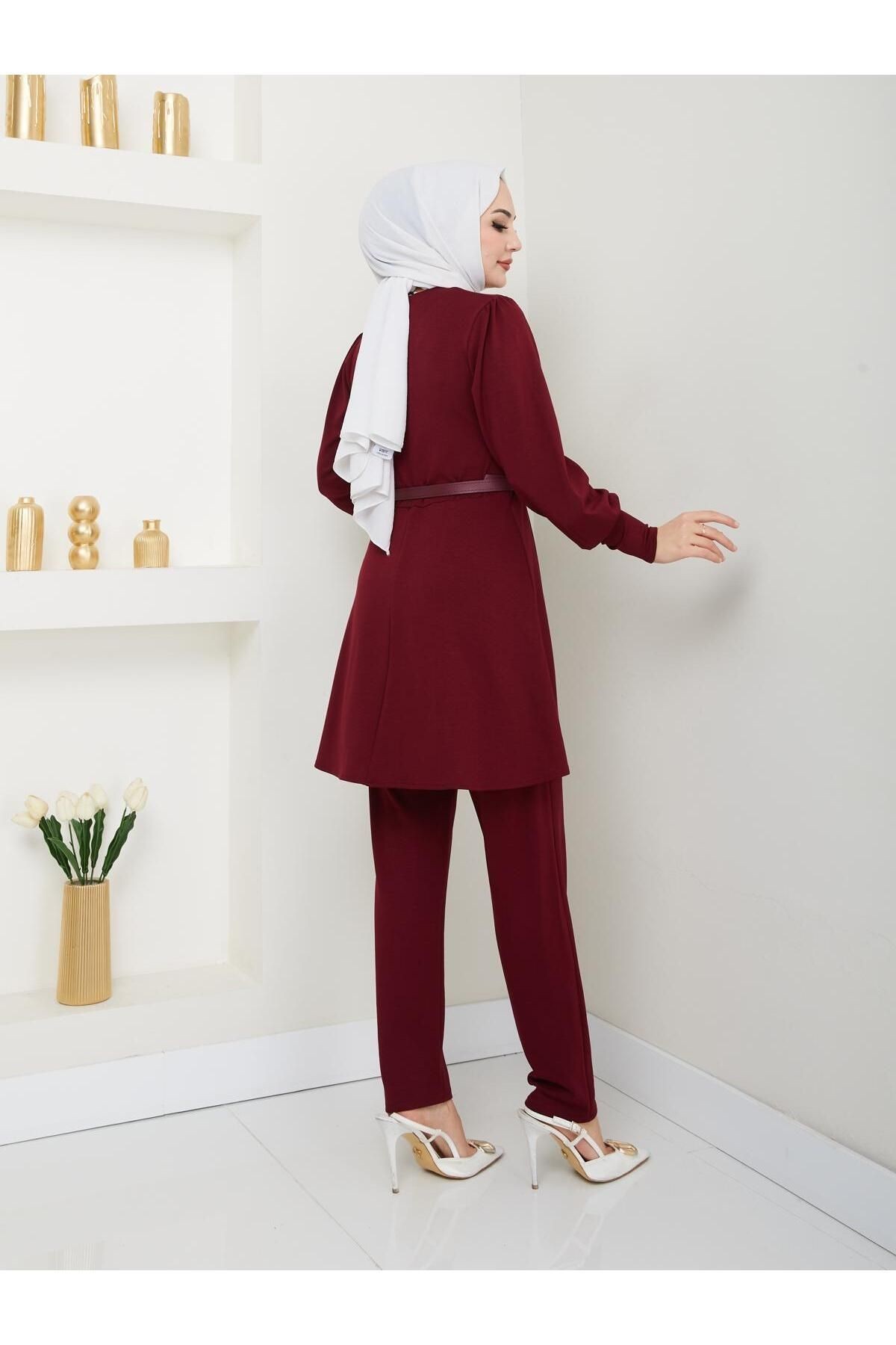 FERMUAR DETAYLI KEMERLİ MODAL TREND TAKIM