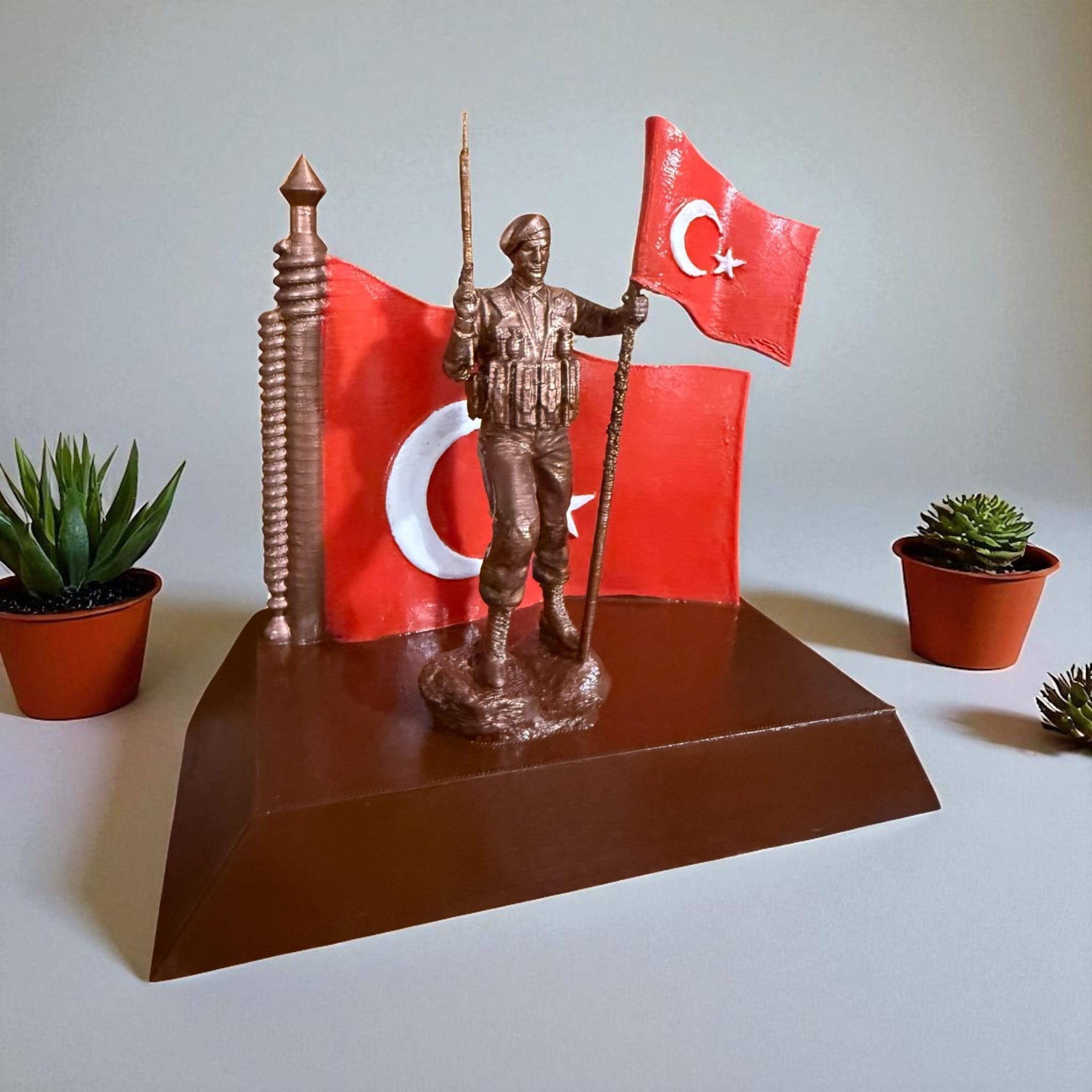 Mehmetçik ve Türk Bayrağı Temalı Masaüstü Dekoratif Obje_ Hediyelik Hizmet Anısı
