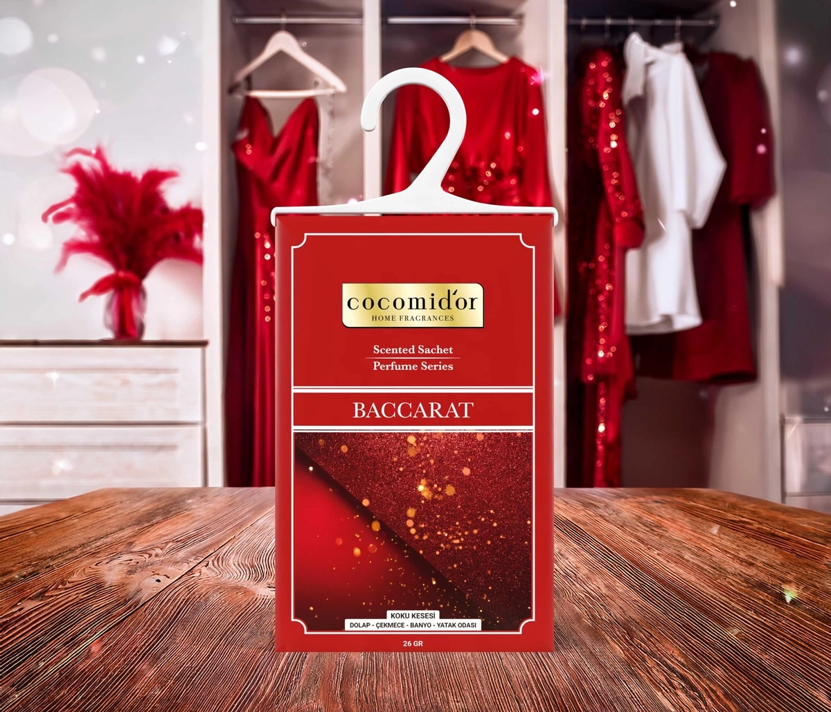 Dolap Kokusu Askılı Baccarat