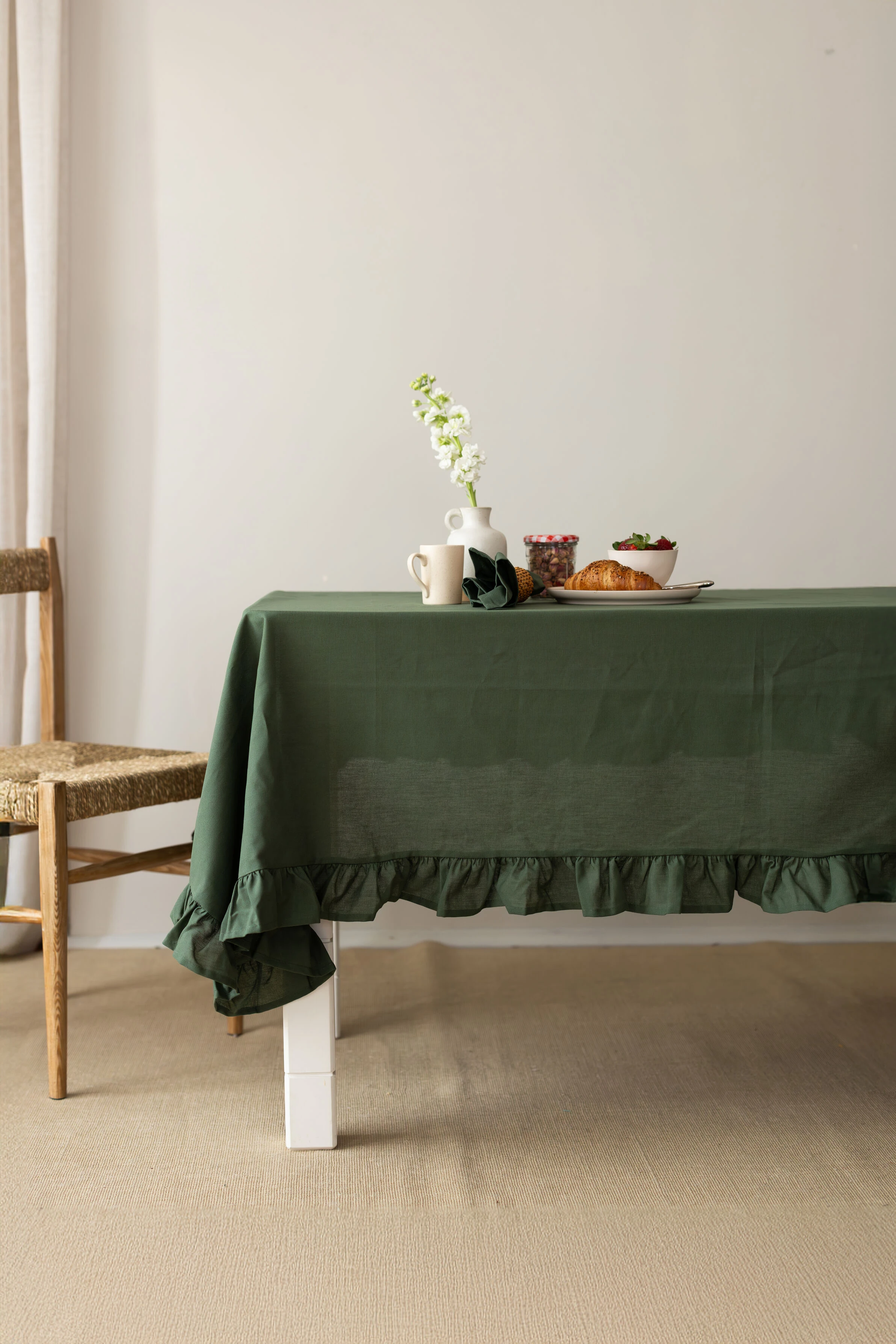 Doku | Fırfırlı Keten Masa Örtüsü - Haki