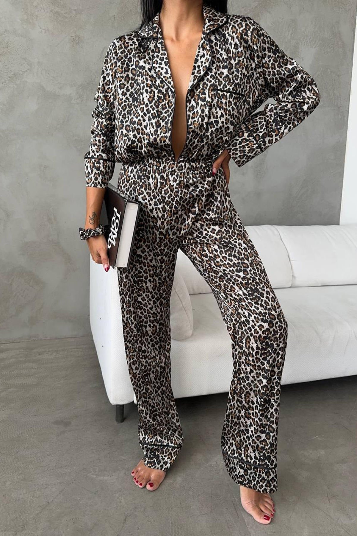 Yeşi̇l Leopar Di̇ji̇tal Baskılı Uzun Saten Pi̇jama