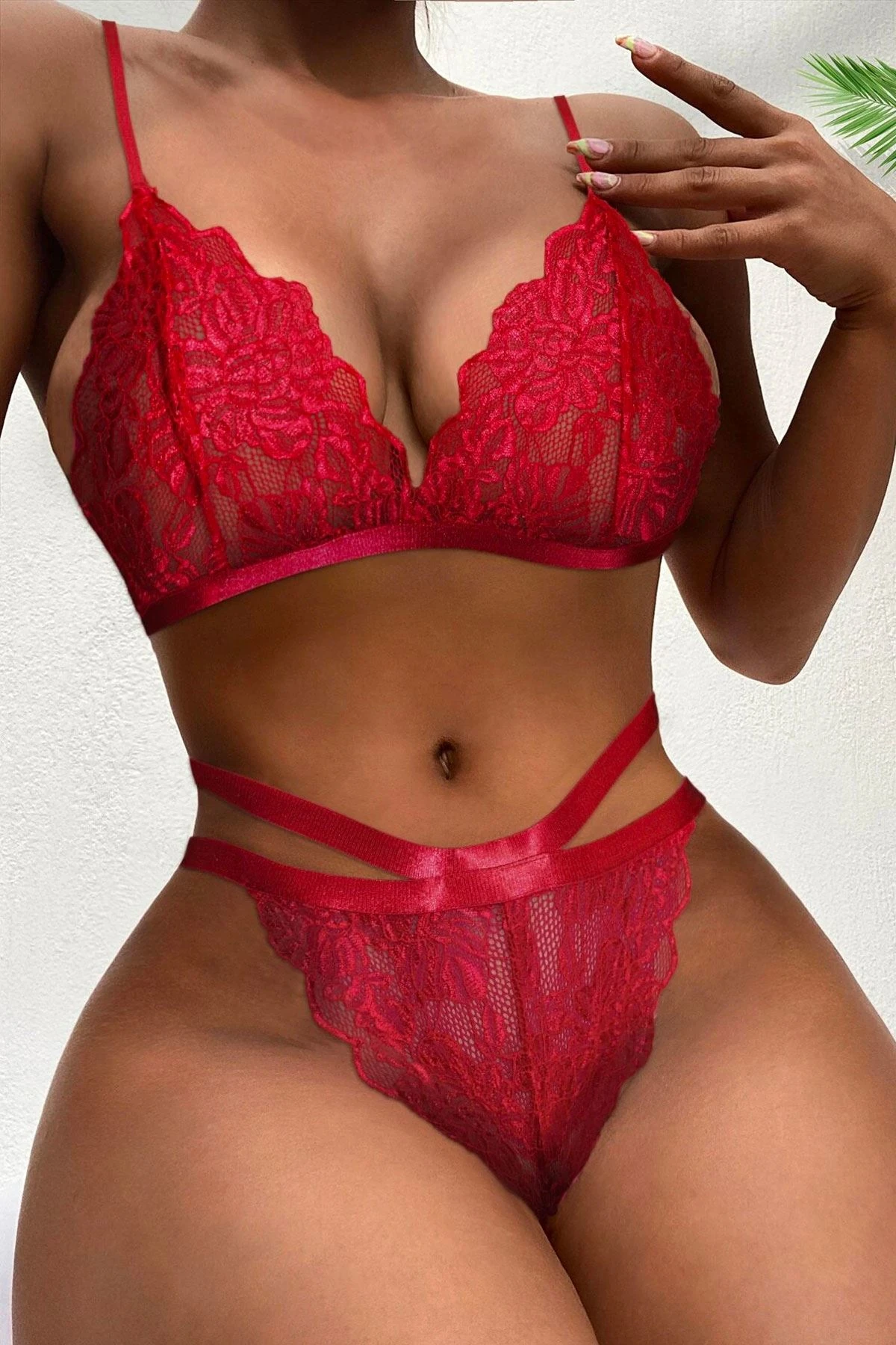 Muah Kadın Dantel Işlemeli Sütyen Takım Kırmızı