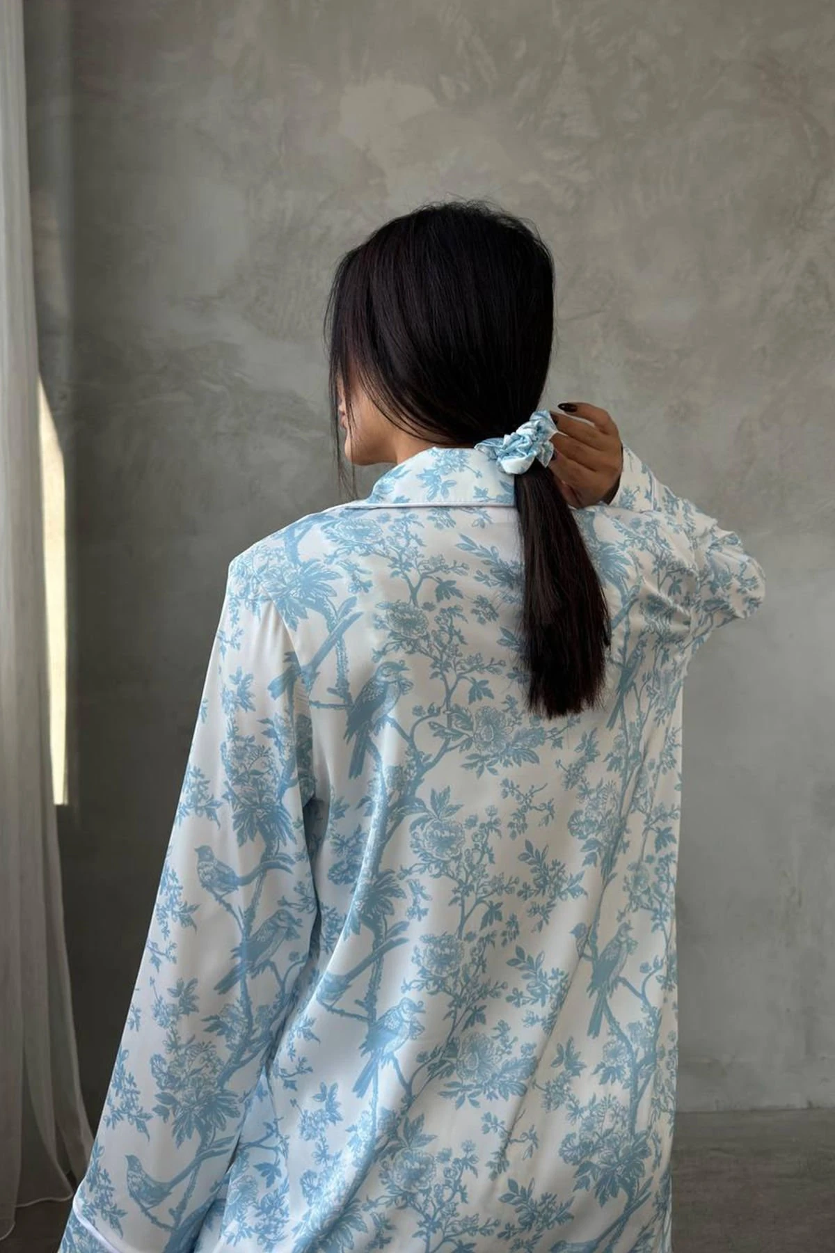 Mavi̇ Kuş Di̇ji̇tal Baskılı Uzun Saten Üçlü Pi̇jama