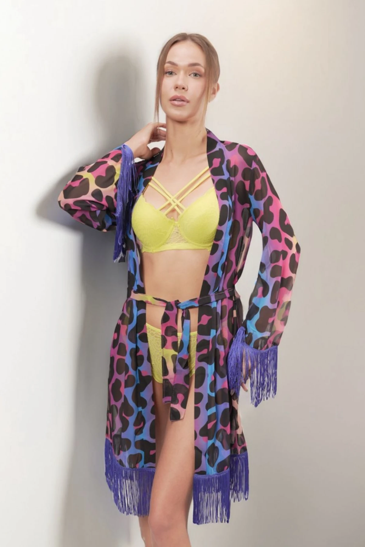 Siyah Renkli Leopard Model Kadın Plaj Pareo