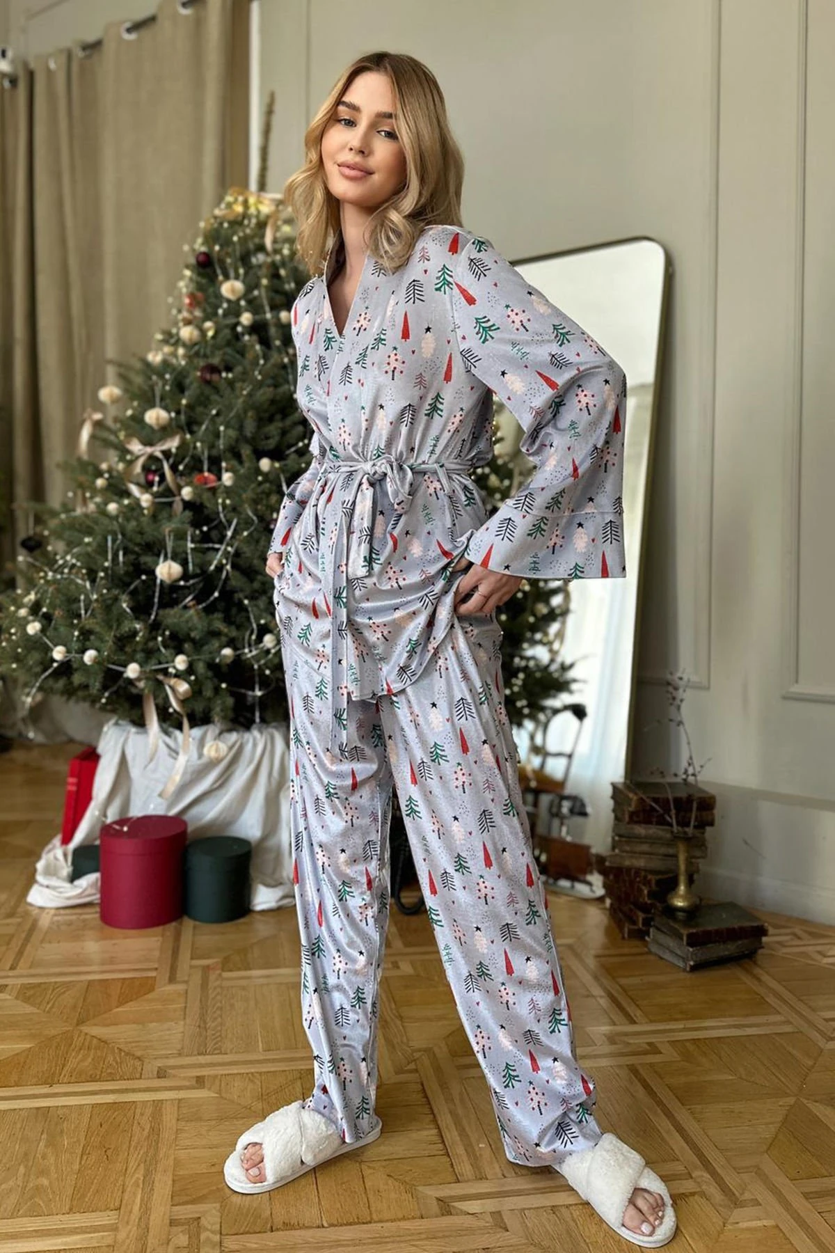 Açık Gri Zemin Çam Ağaçları Kadife İkili Takım