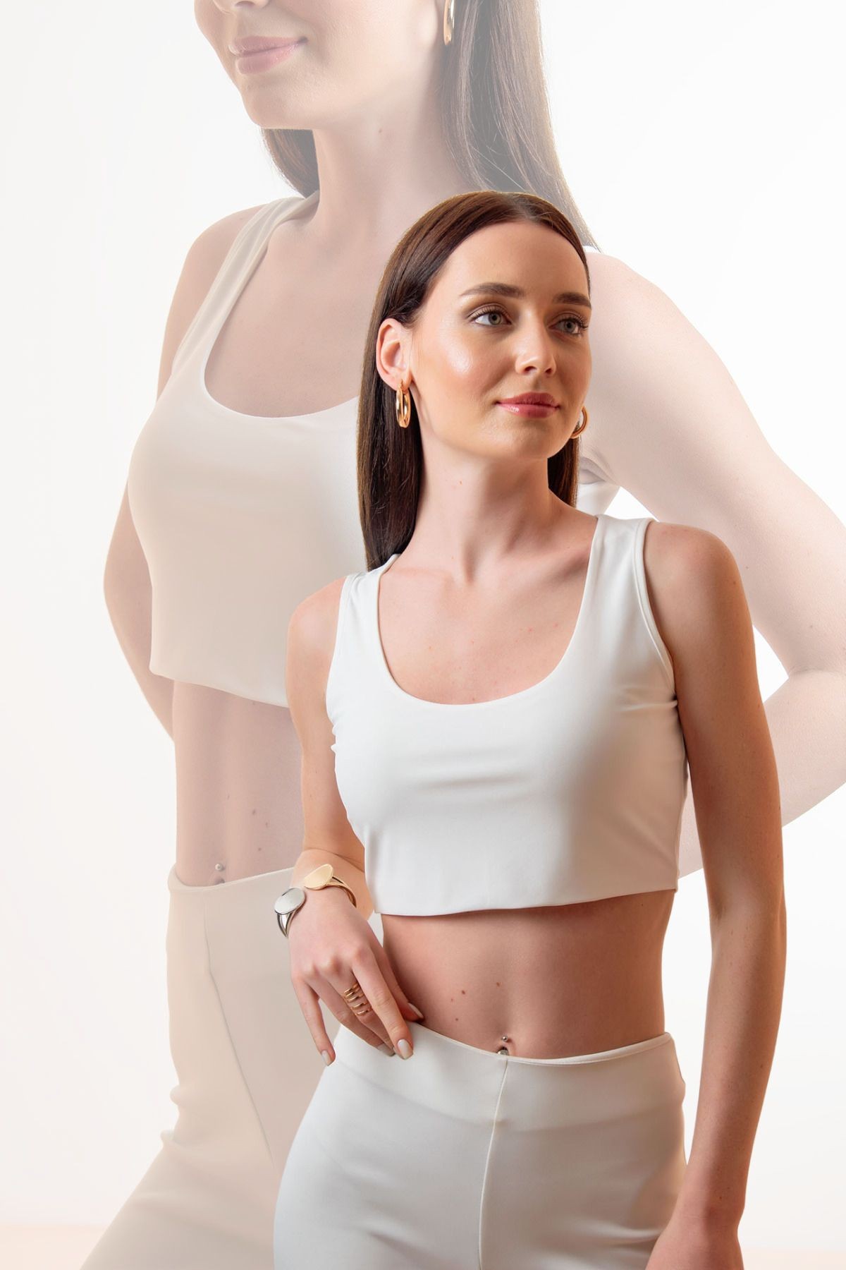 Ecru U Yaka Basic Bluz&Crop